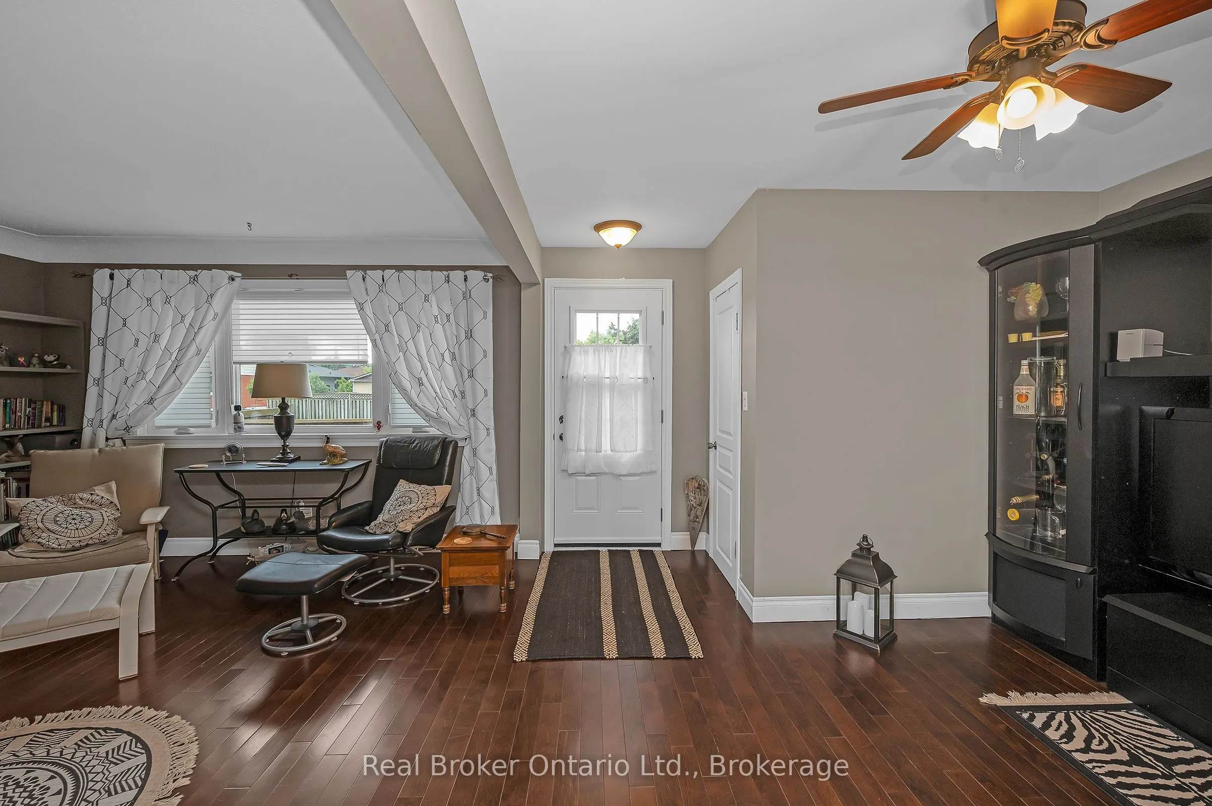2 Cherry Avenue