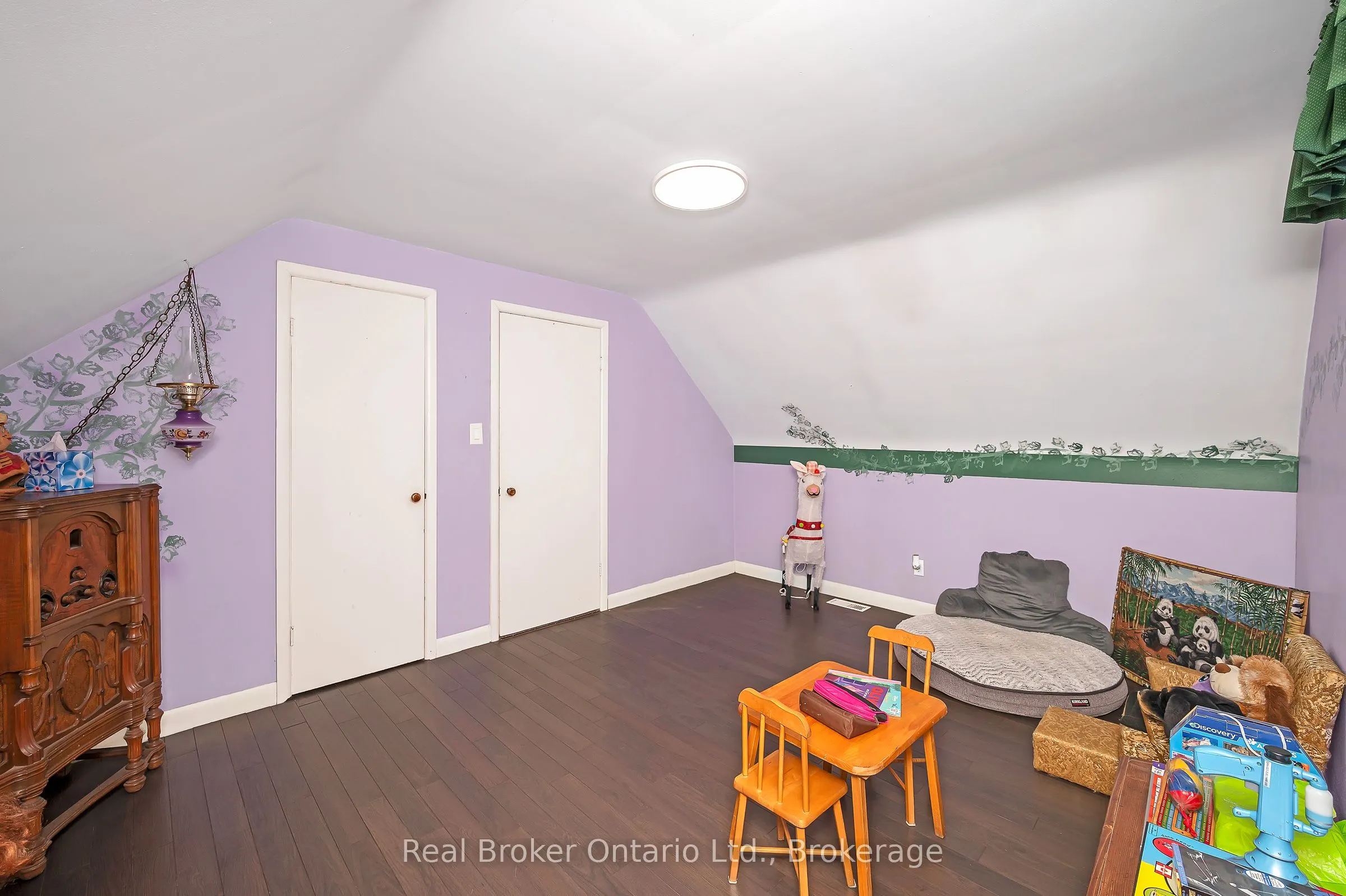 2 Cherry Avenue
