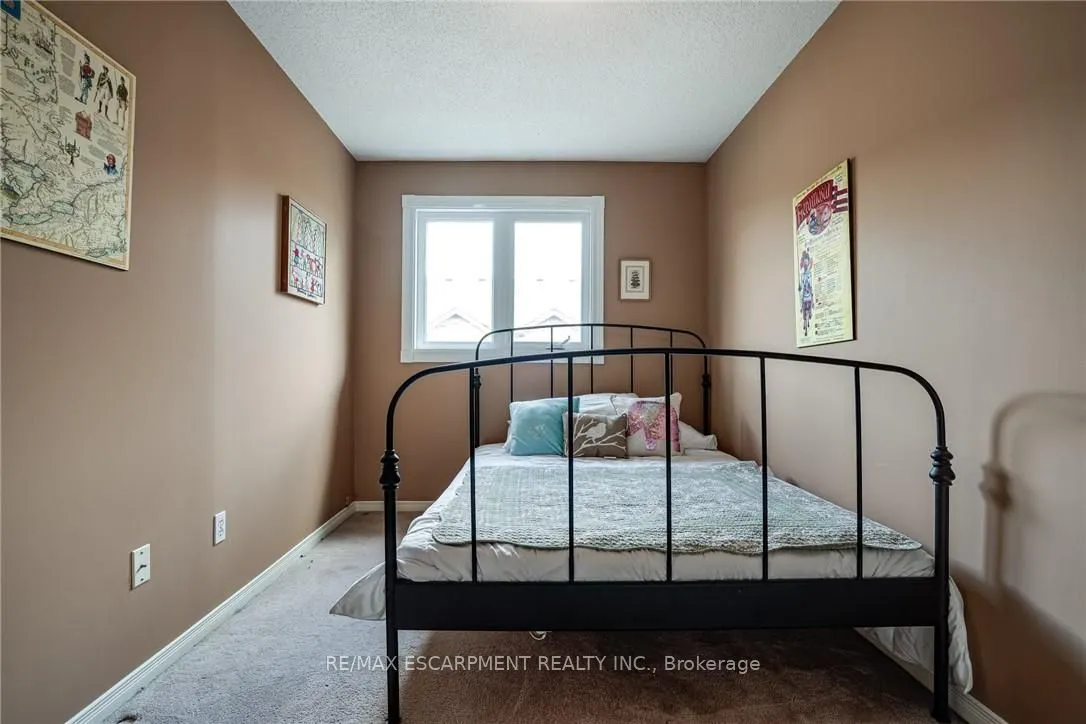 1809 Upper Wentworth Street, #11