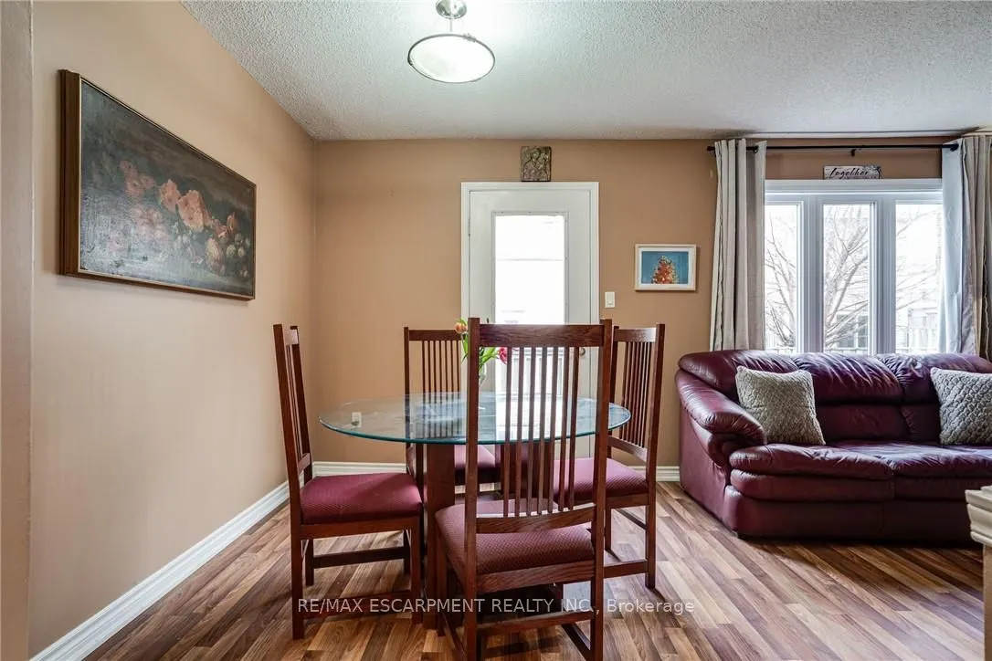 1809 Upper Wentworth Street, #11