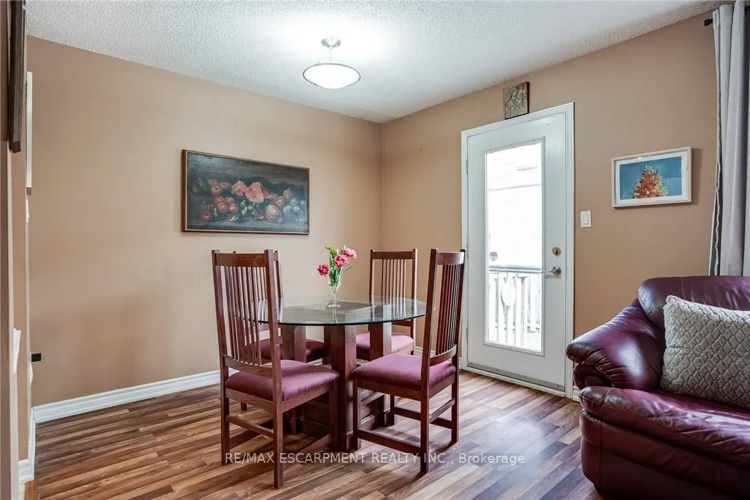 1809 Upper Wentworth Street, #11