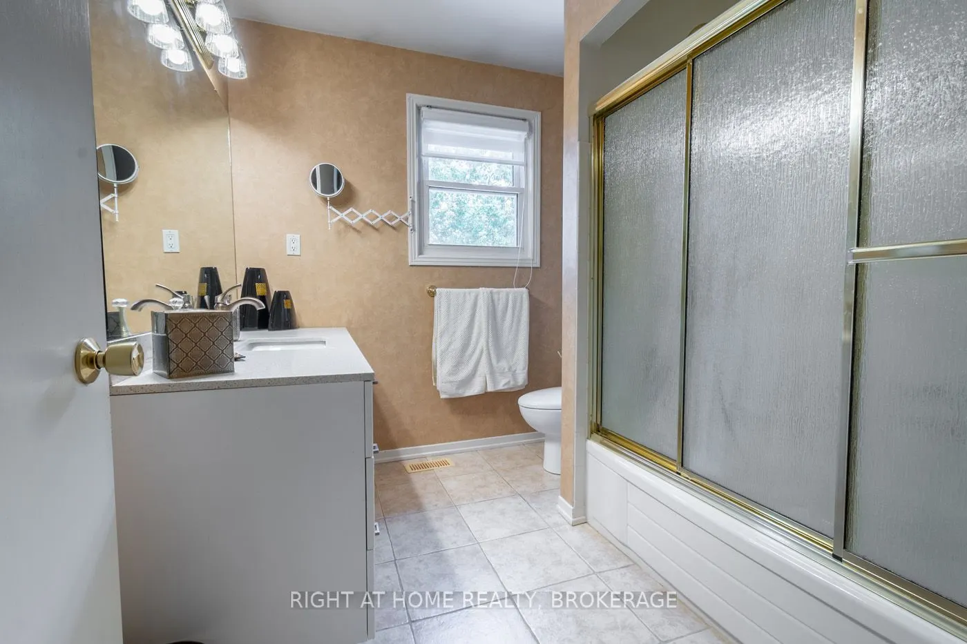 122 Lakeshore Road, #45