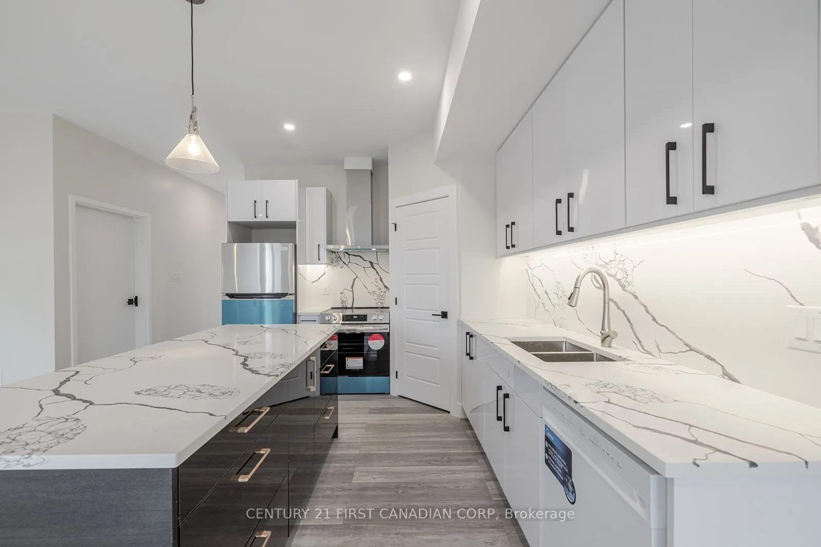 109 Ross Street, #105