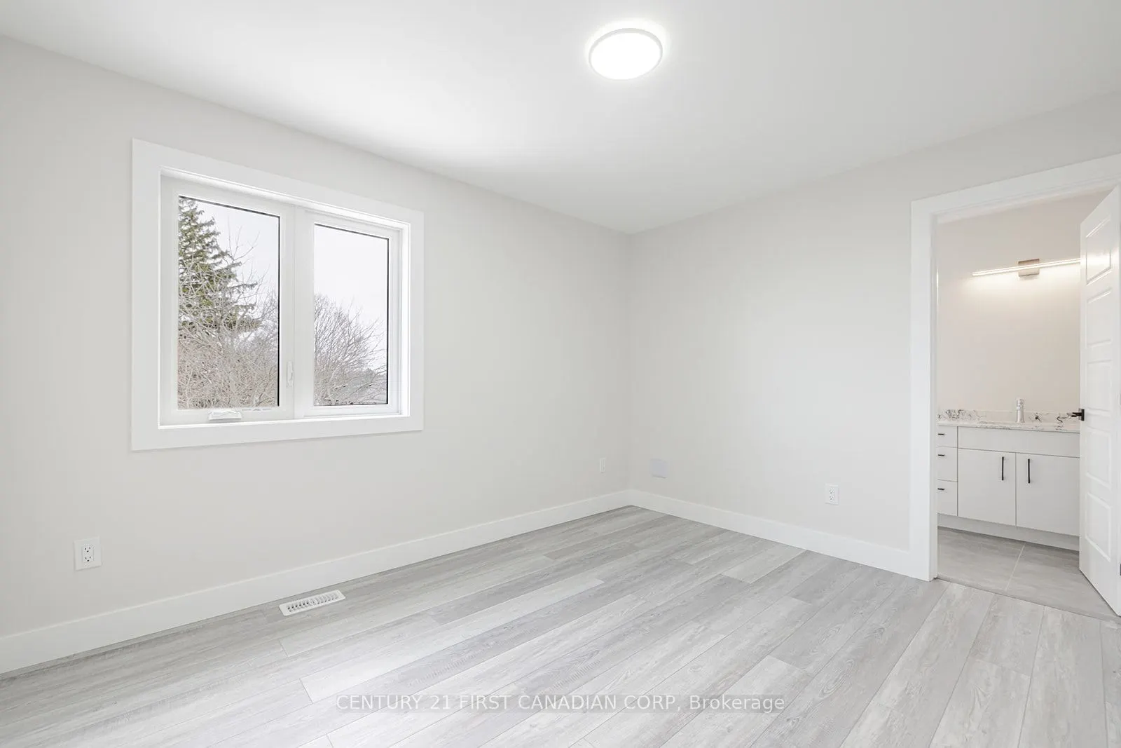 109 Ross Street, #105