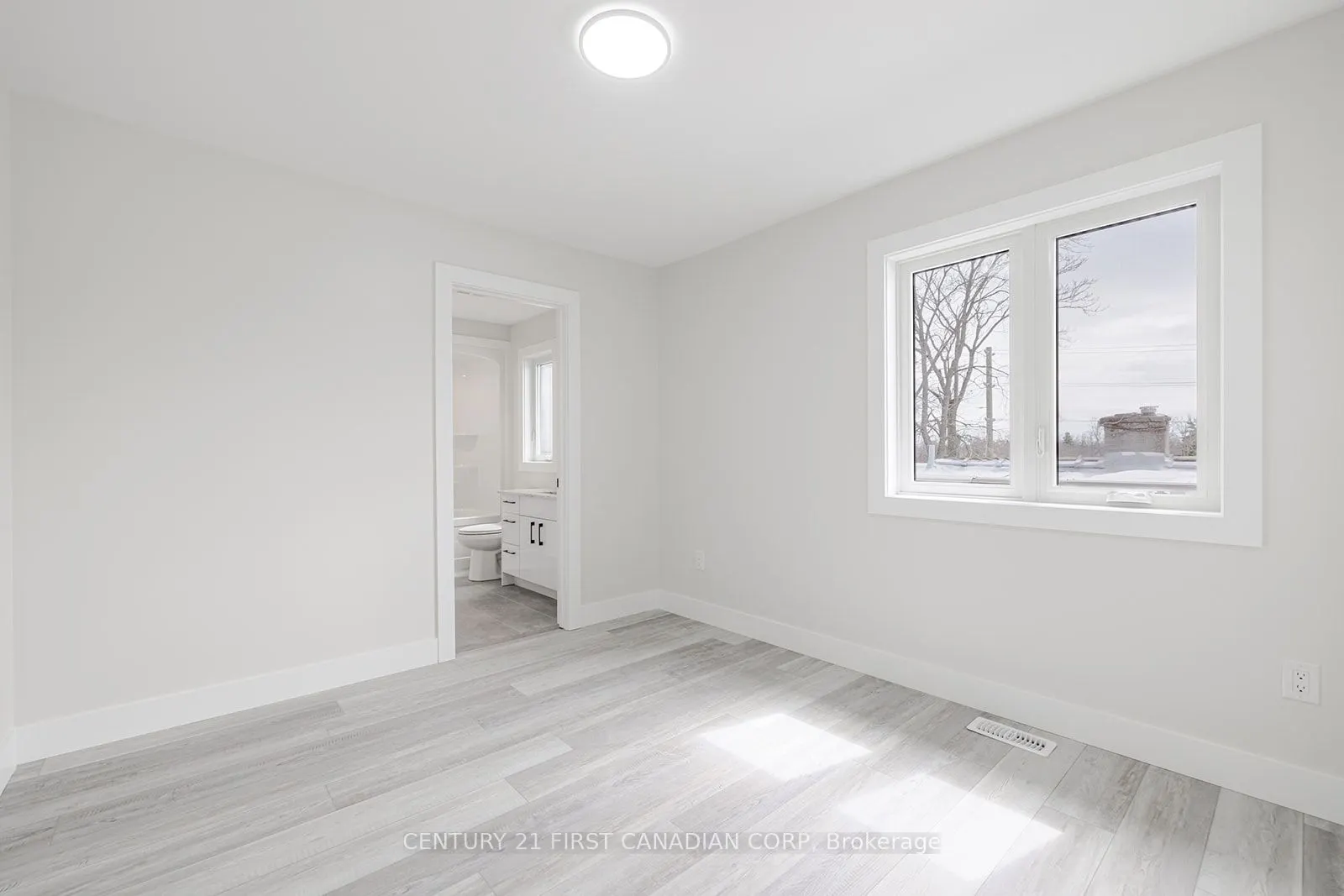 109 Ross Street, #105