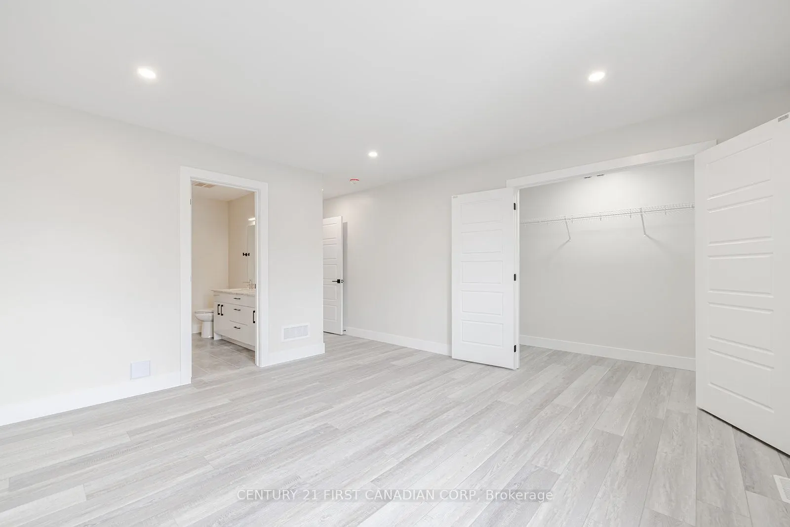 109 Ross Street, #105