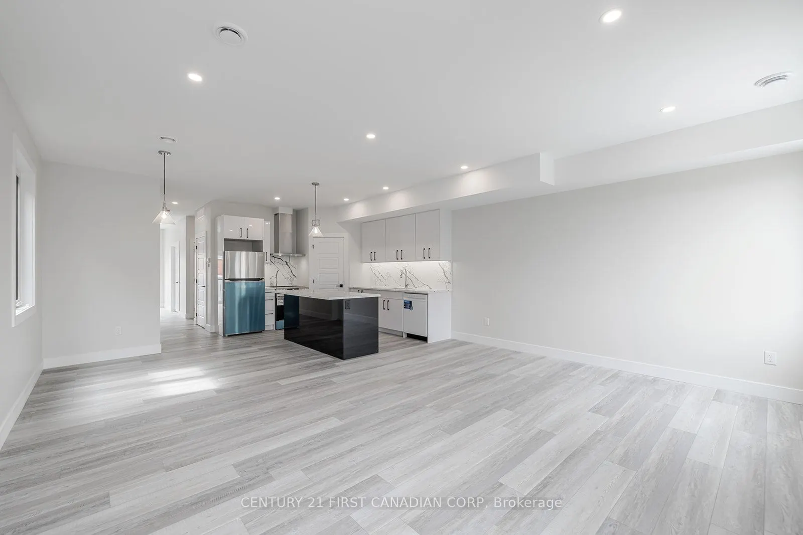 109 Ross Street, #105