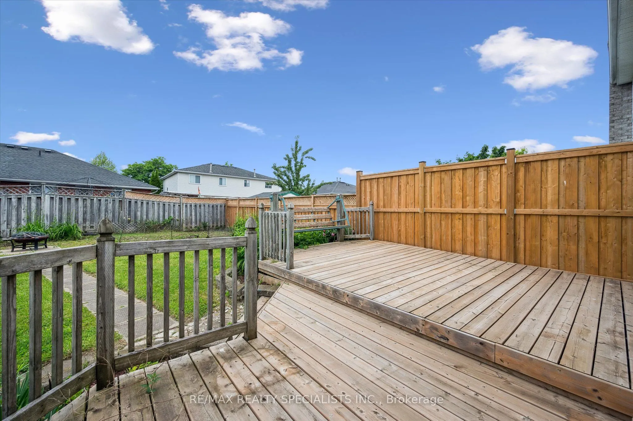 17 Tamvale Crescent