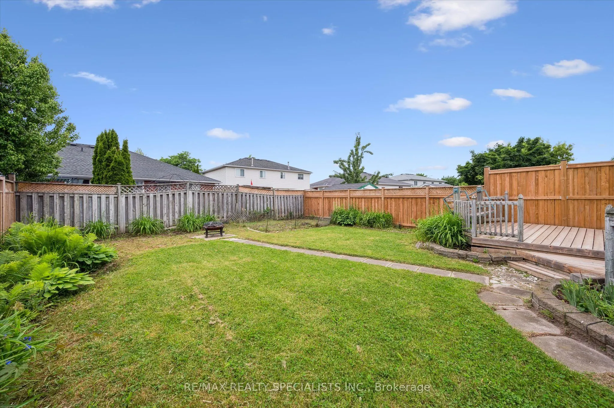 17 Tamvale Crescent