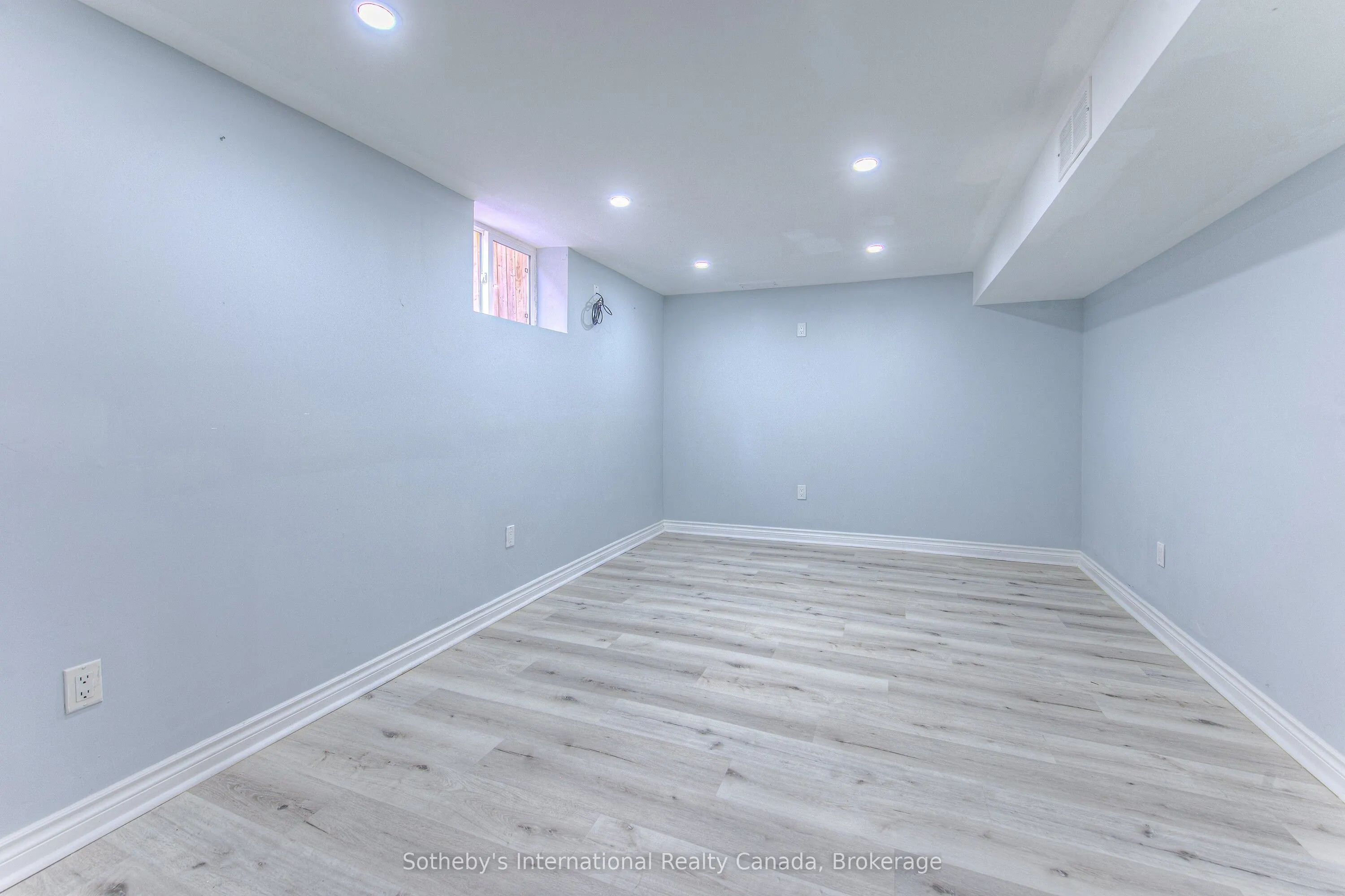 157 Twin Crescent