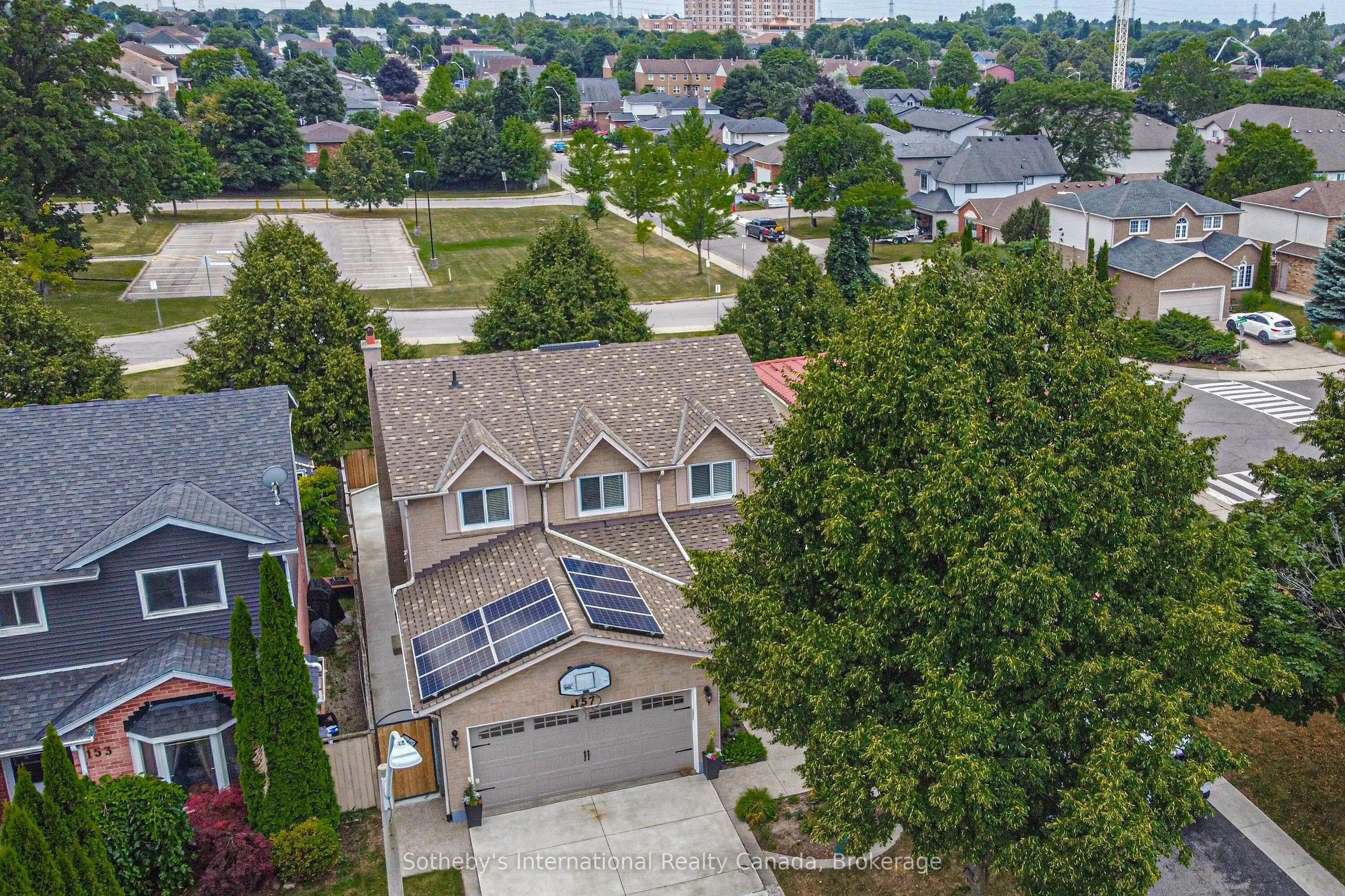 157 Twin Crescent