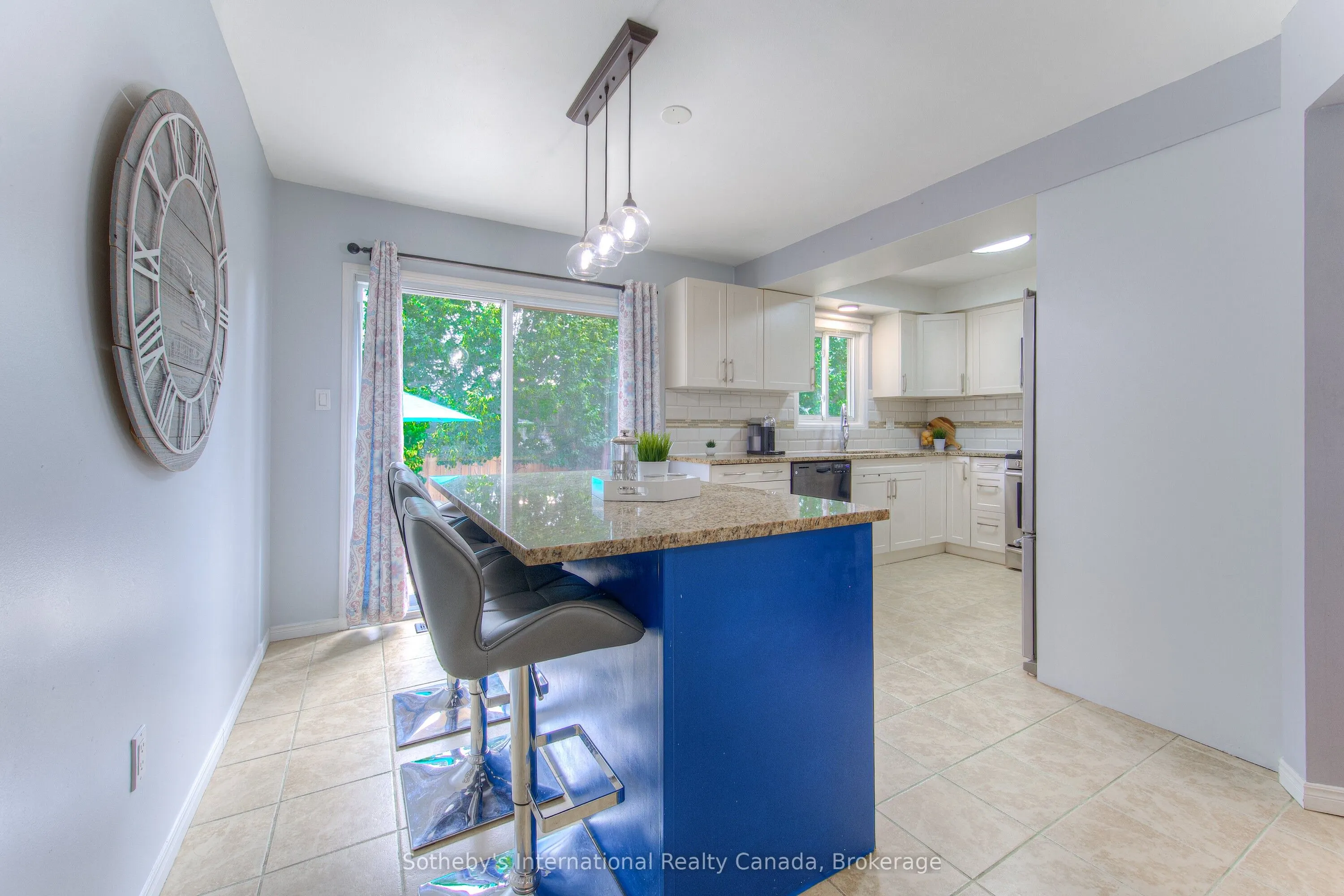 157 Twin Crescent