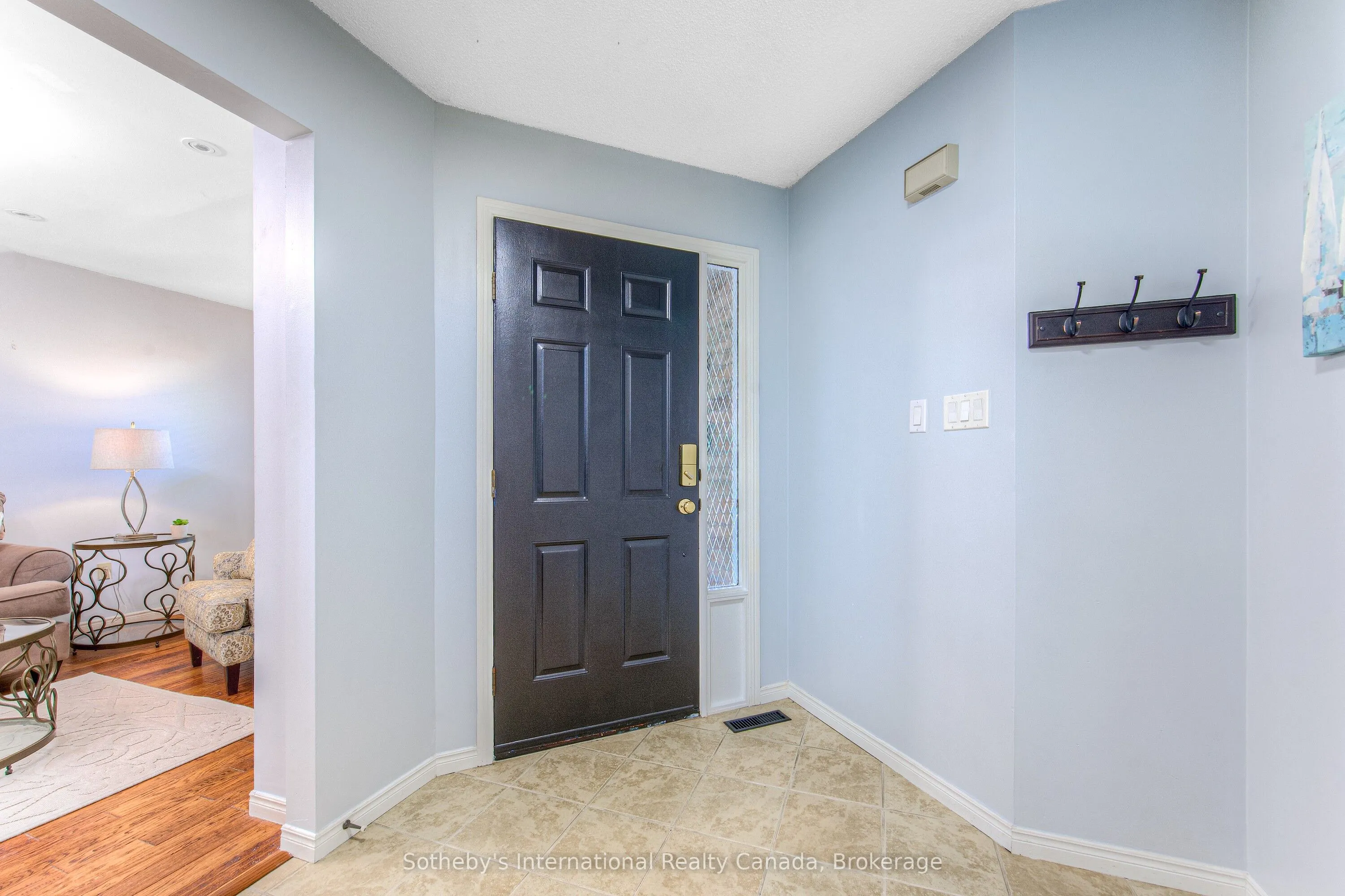 157 Twin Crescent