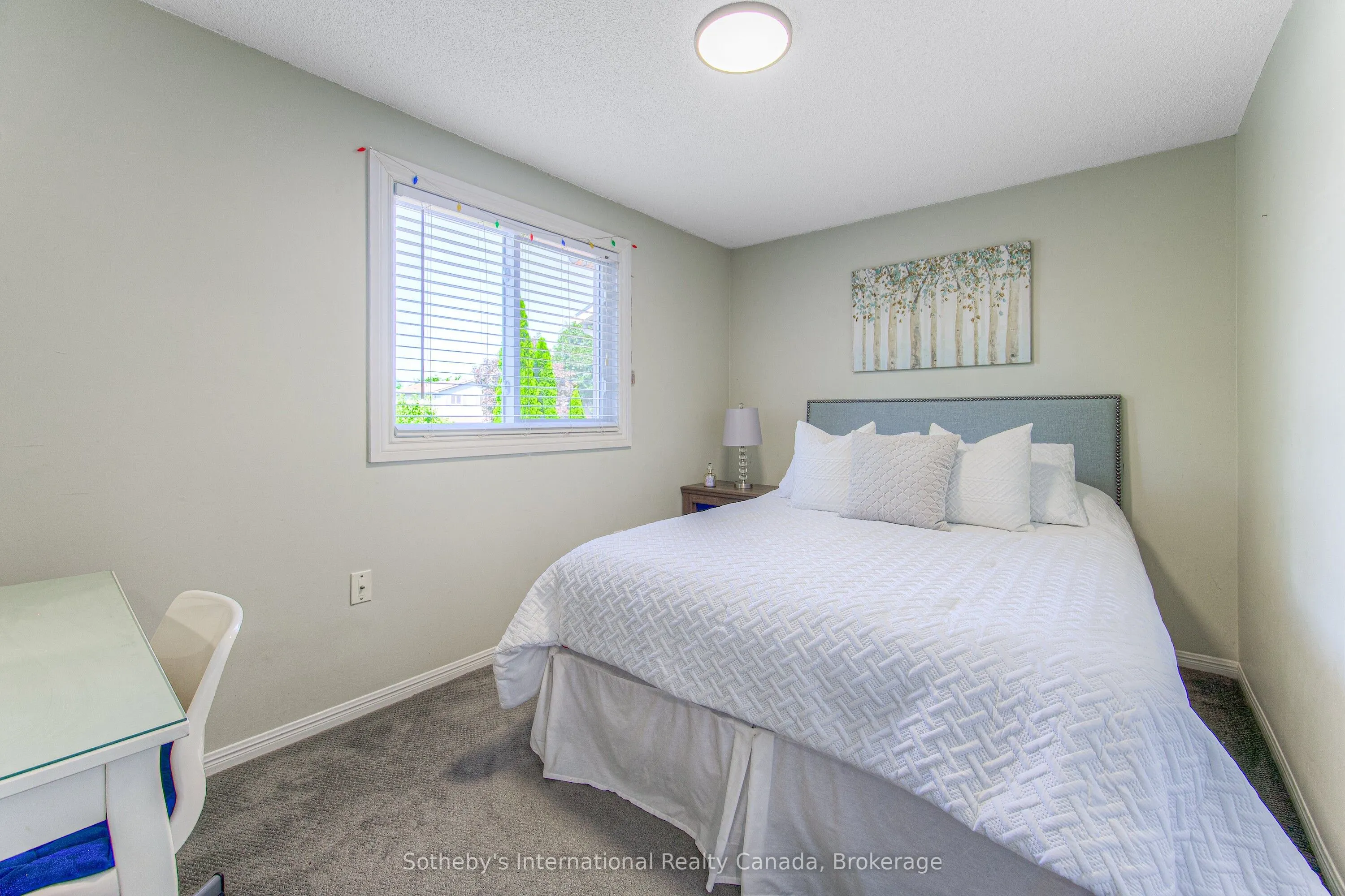 157 Twin Crescent