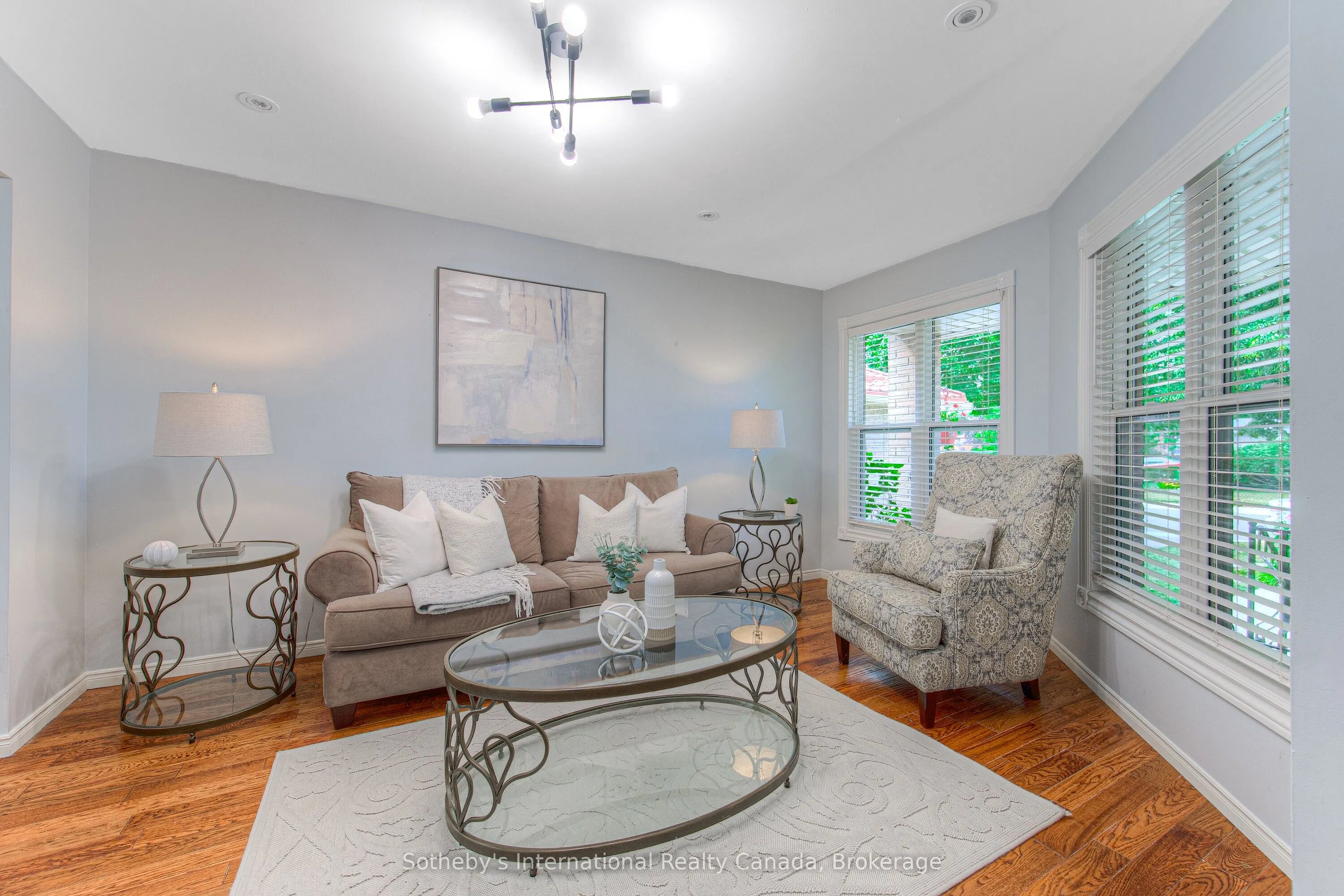 157 Twin Crescent