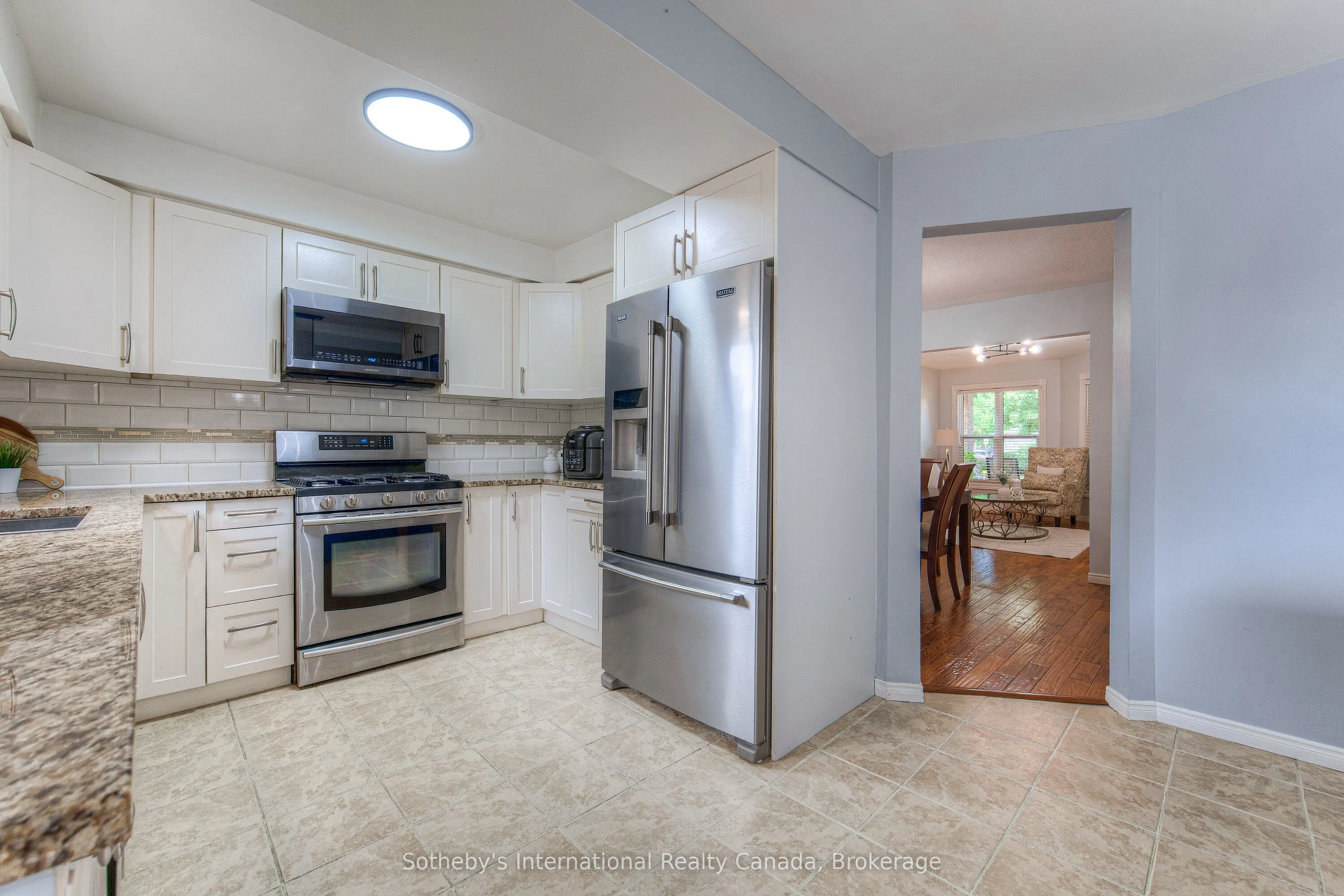 157 Twin Crescent