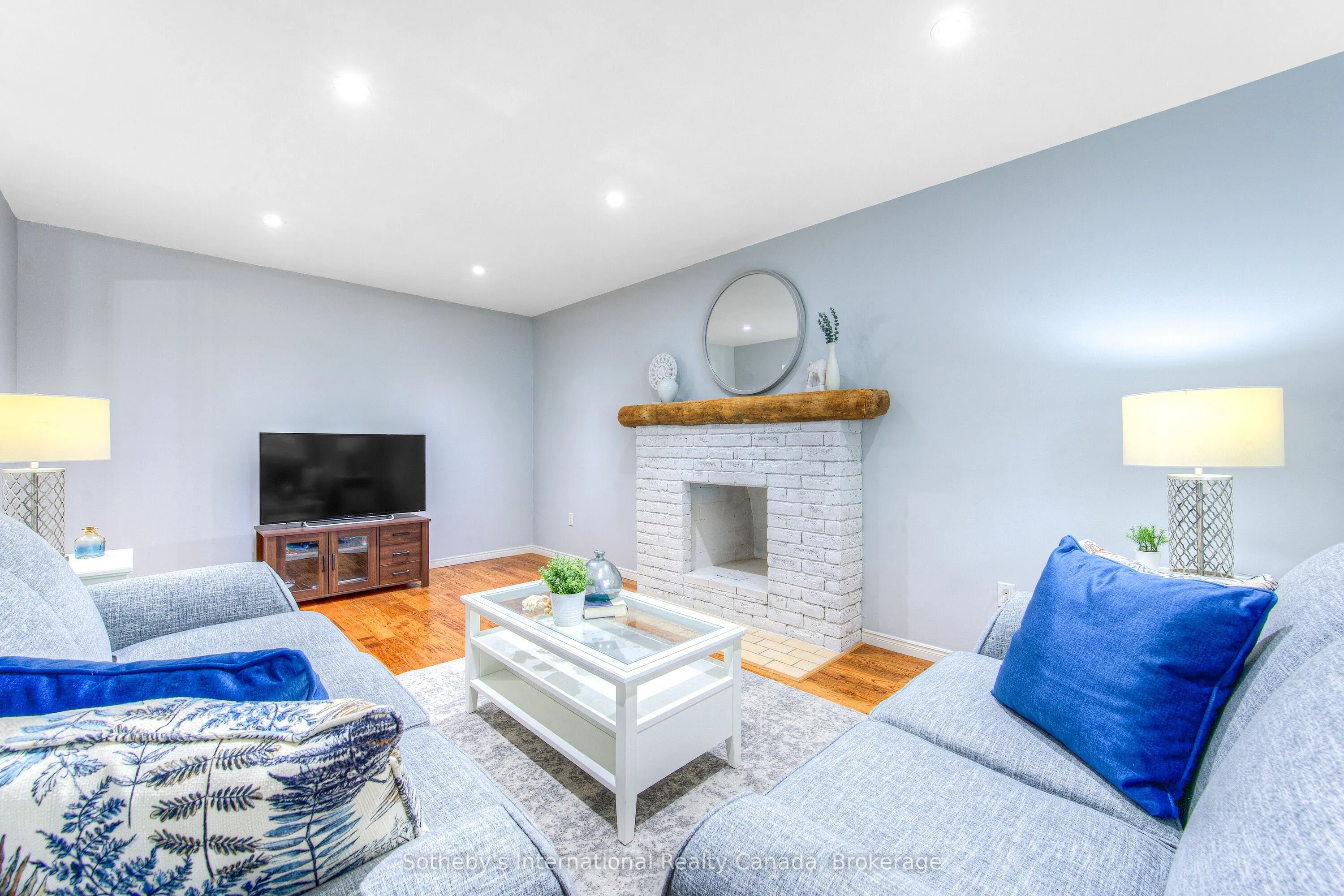 157 Twin Crescent