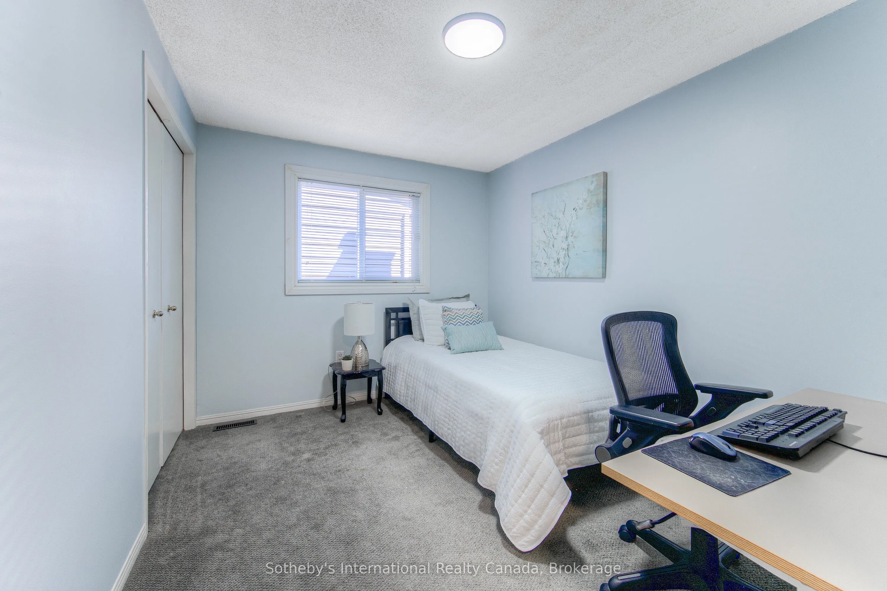 157 Twin Crescent