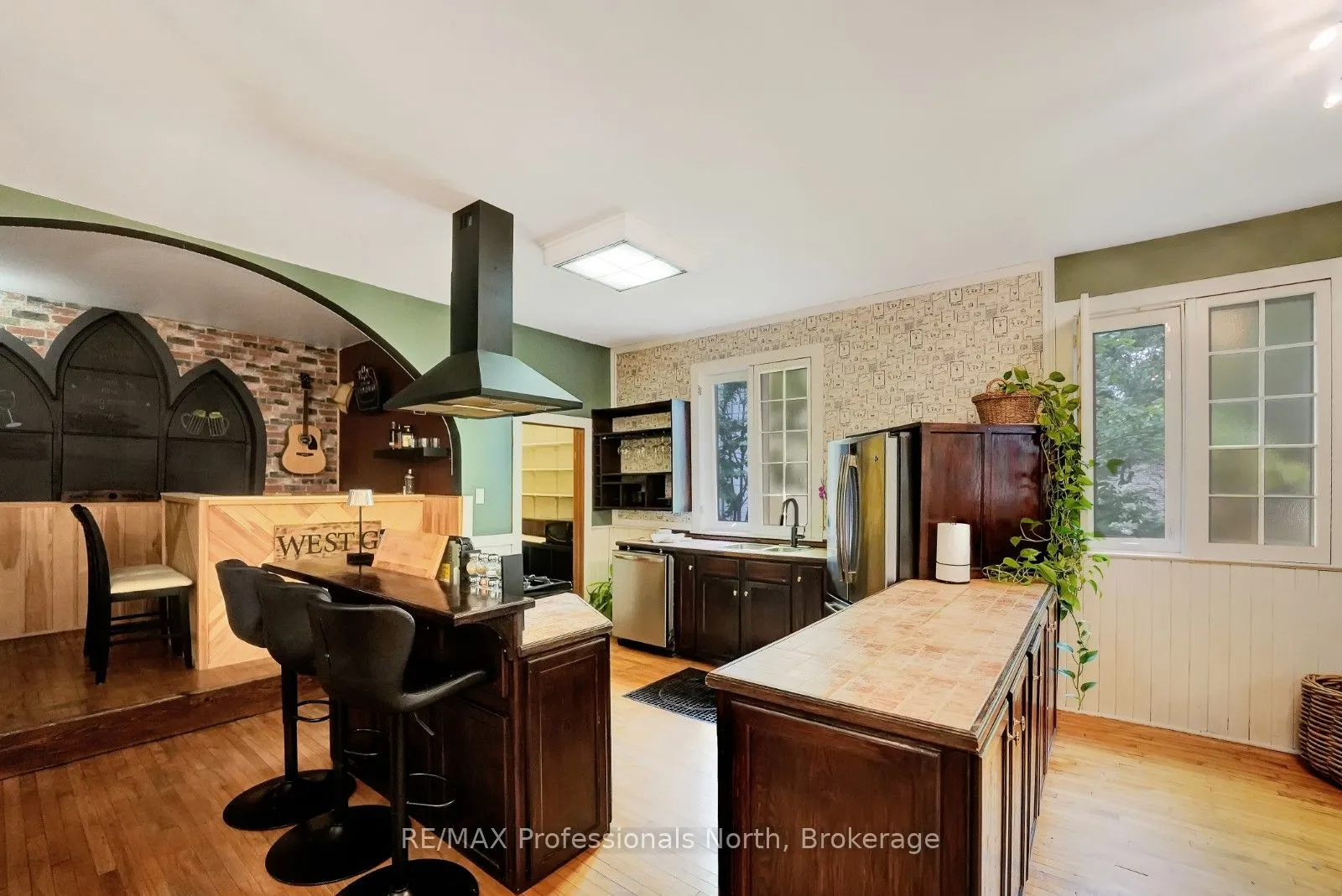 1018 St. Andrews Court