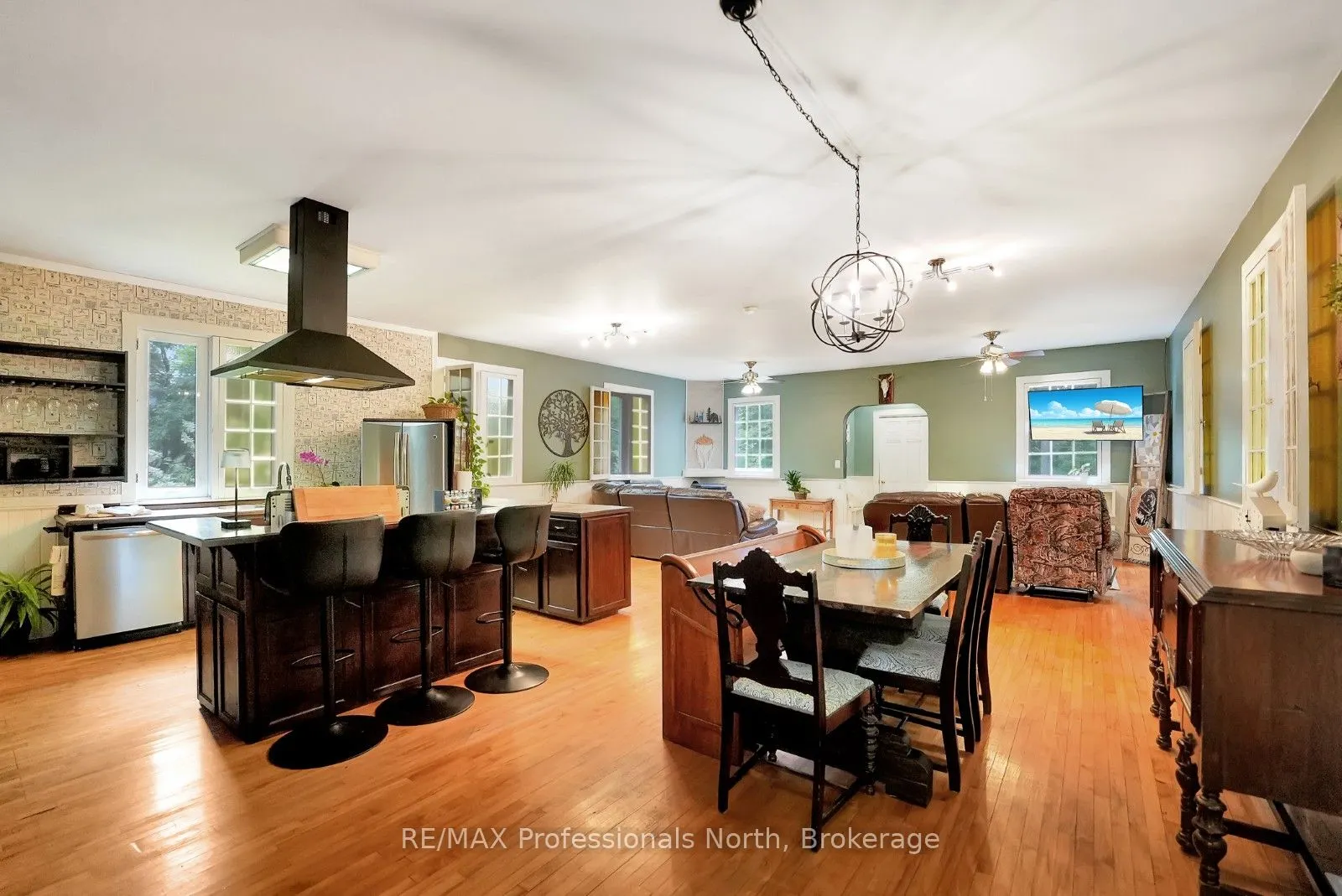 1018 St. Andrews Court