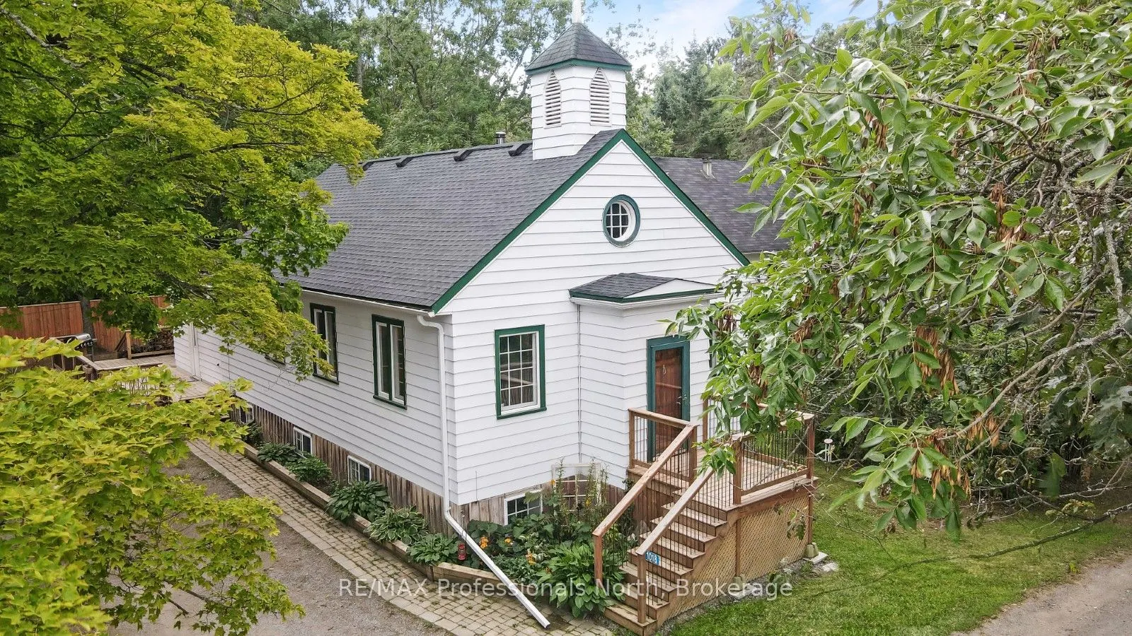 1018 St. Andrews Court