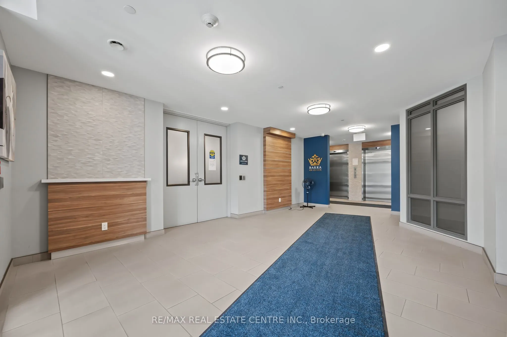 399 QUEEN Street S, #202