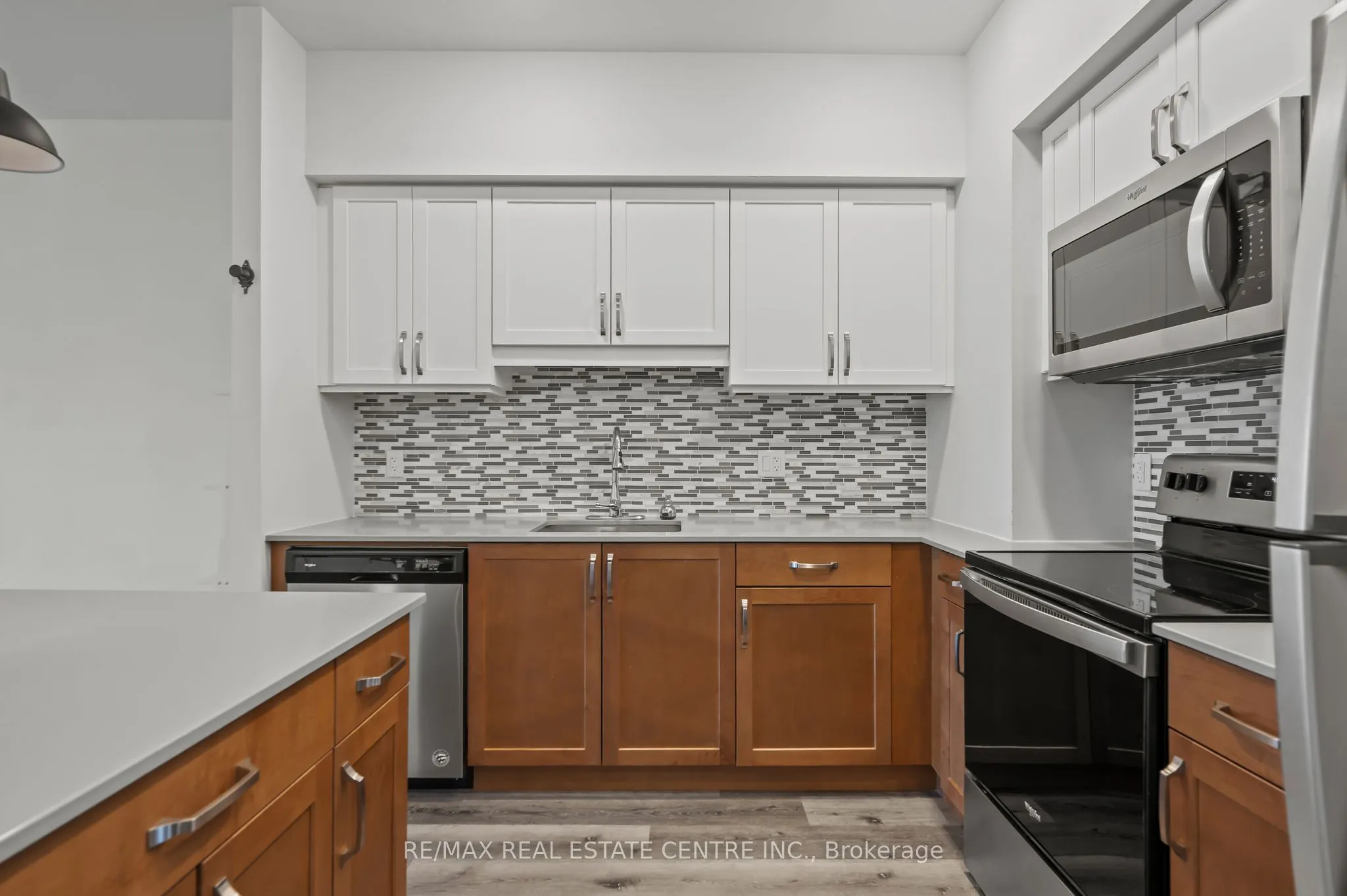 399 QUEEN Street S, #202