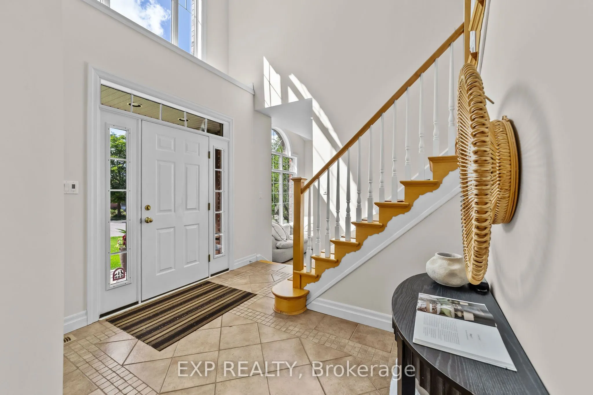 17 HURON Street N