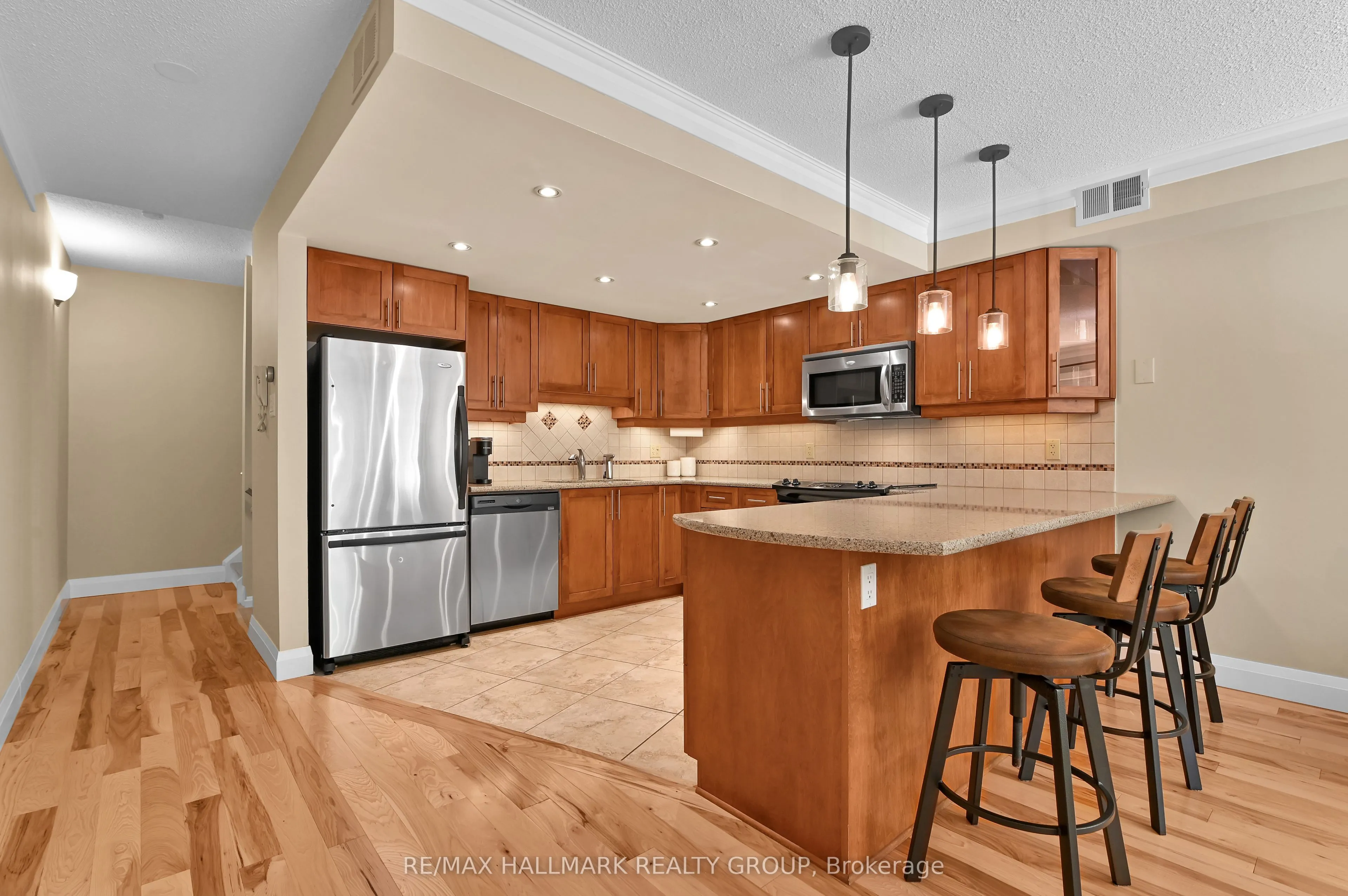 74 Somerset Street W, #3