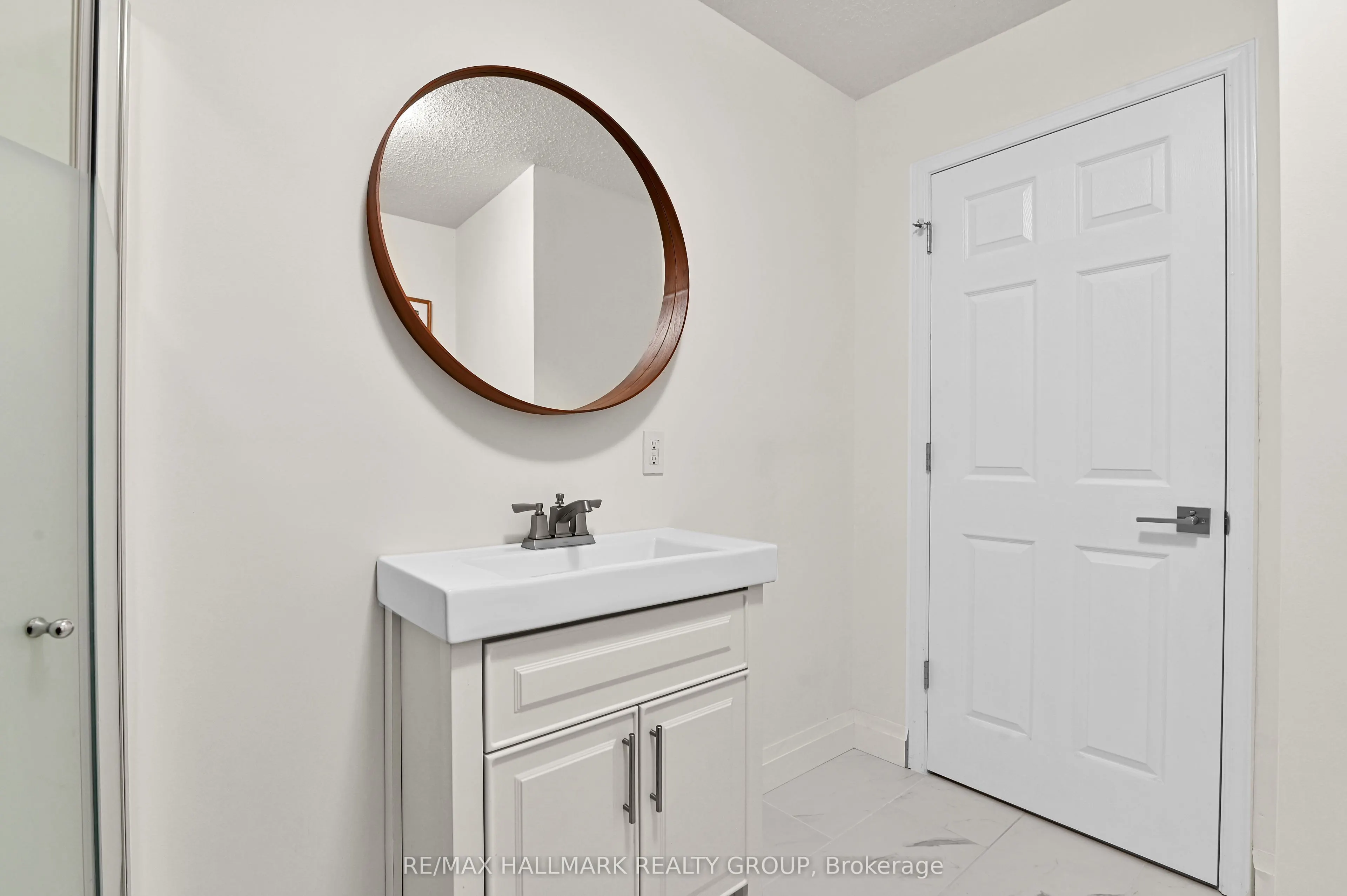 74 Somerset Street W, #3