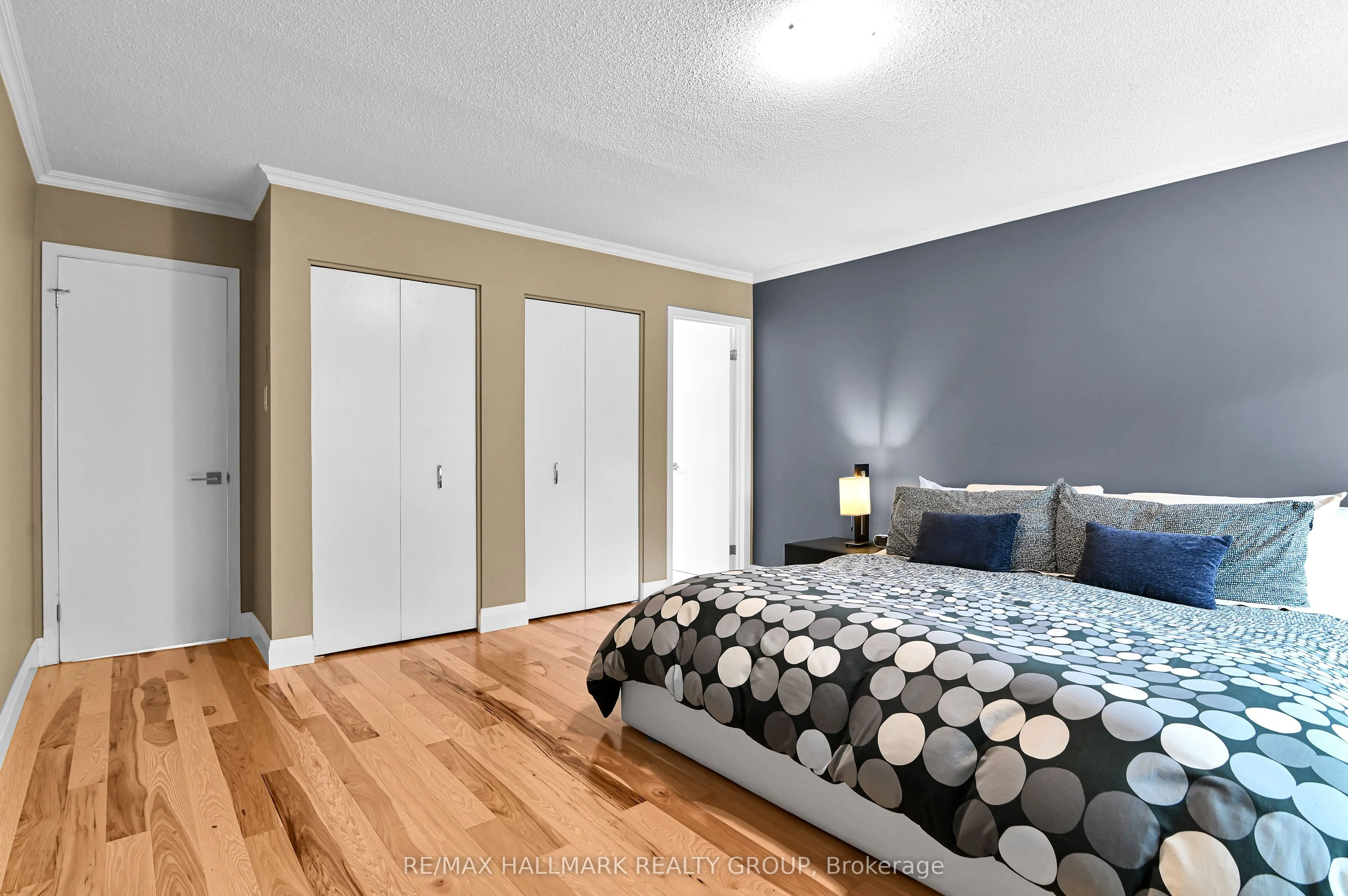 74 Somerset Street W, #3