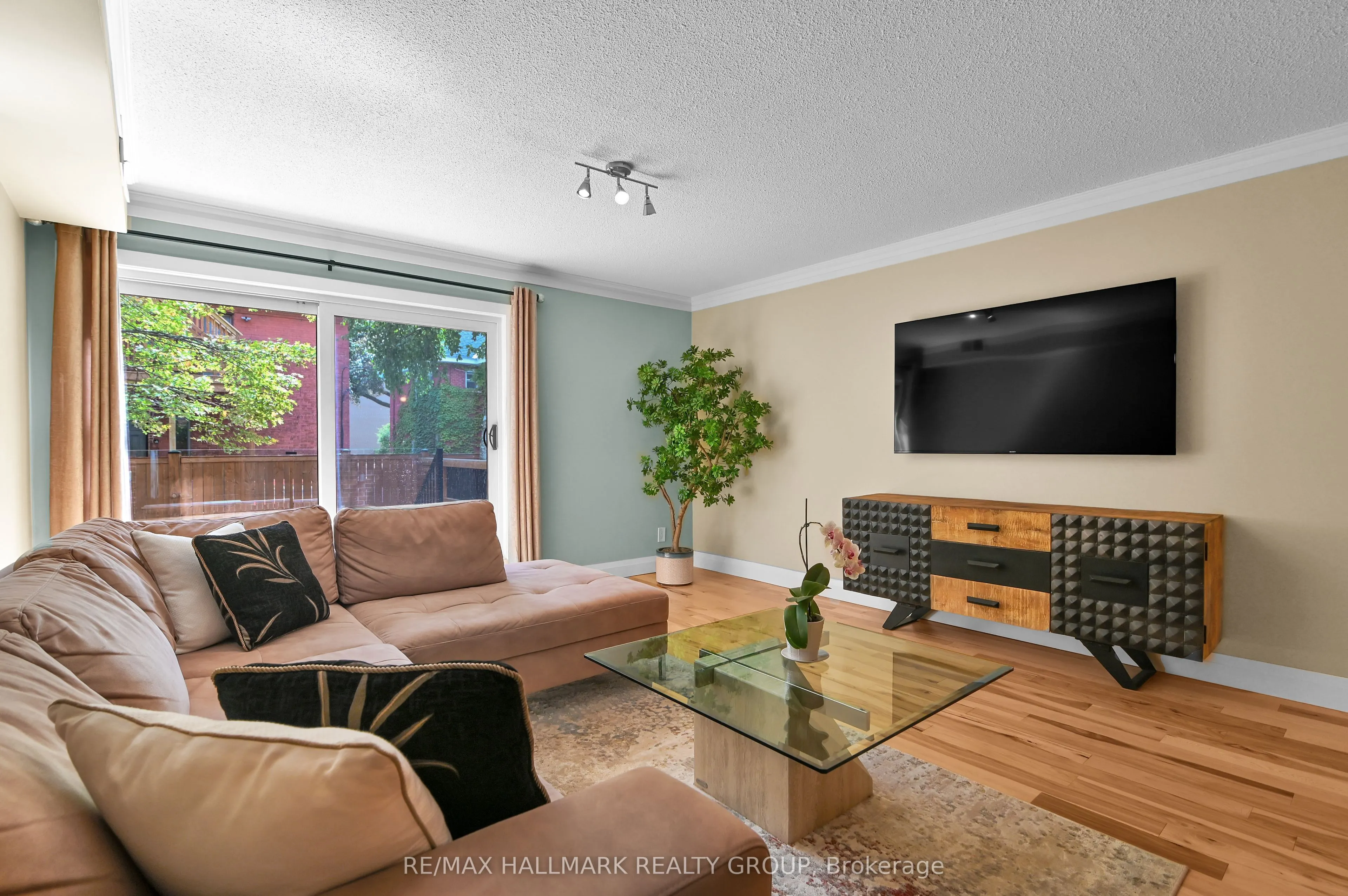 74 Somerset Street W, #3