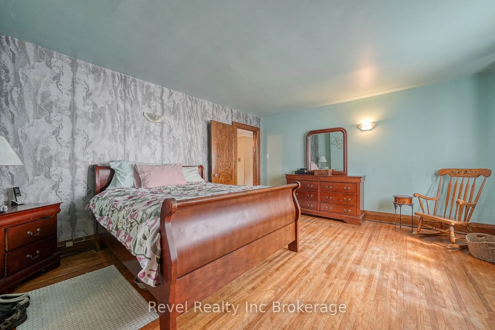 140 Vansittart Avenue