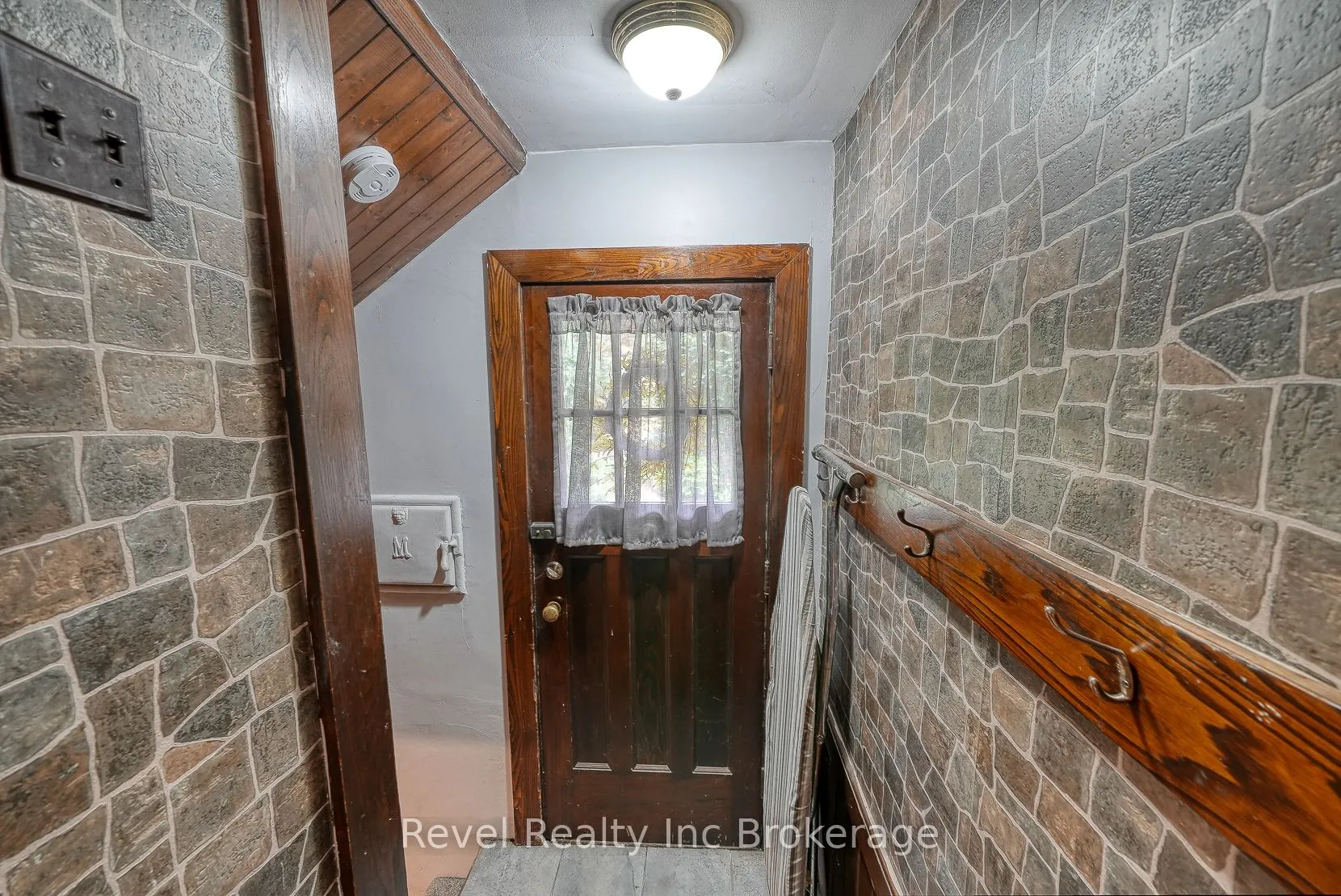 140 Vansittart Avenue