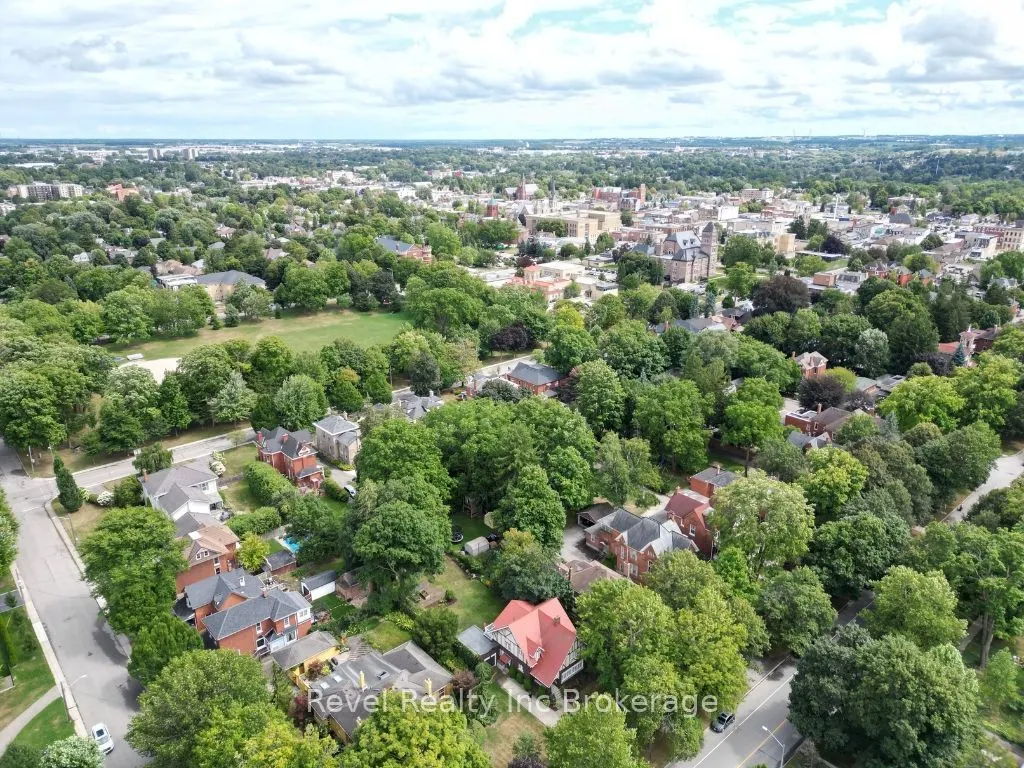 140 Vansittart Avenue