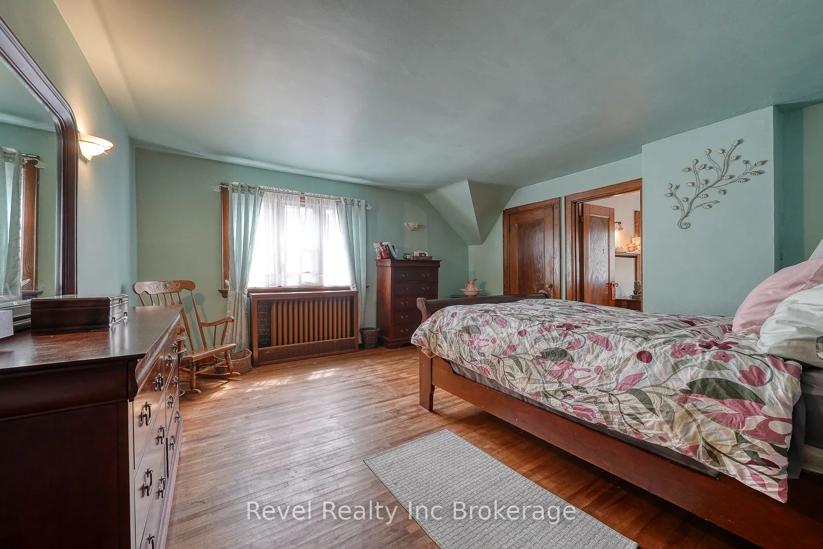 140 Vansittart Avenue