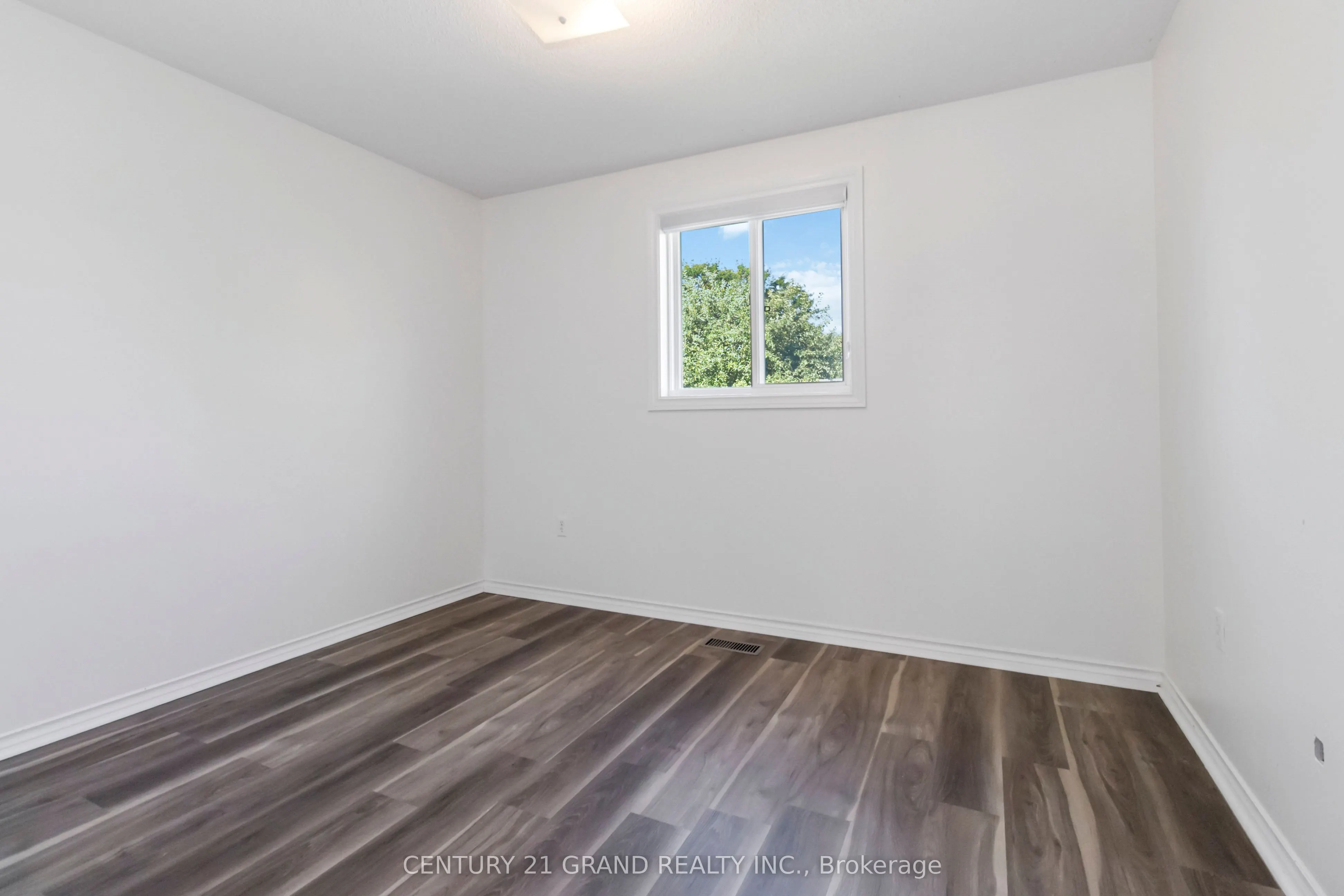 5 Cork Crescent