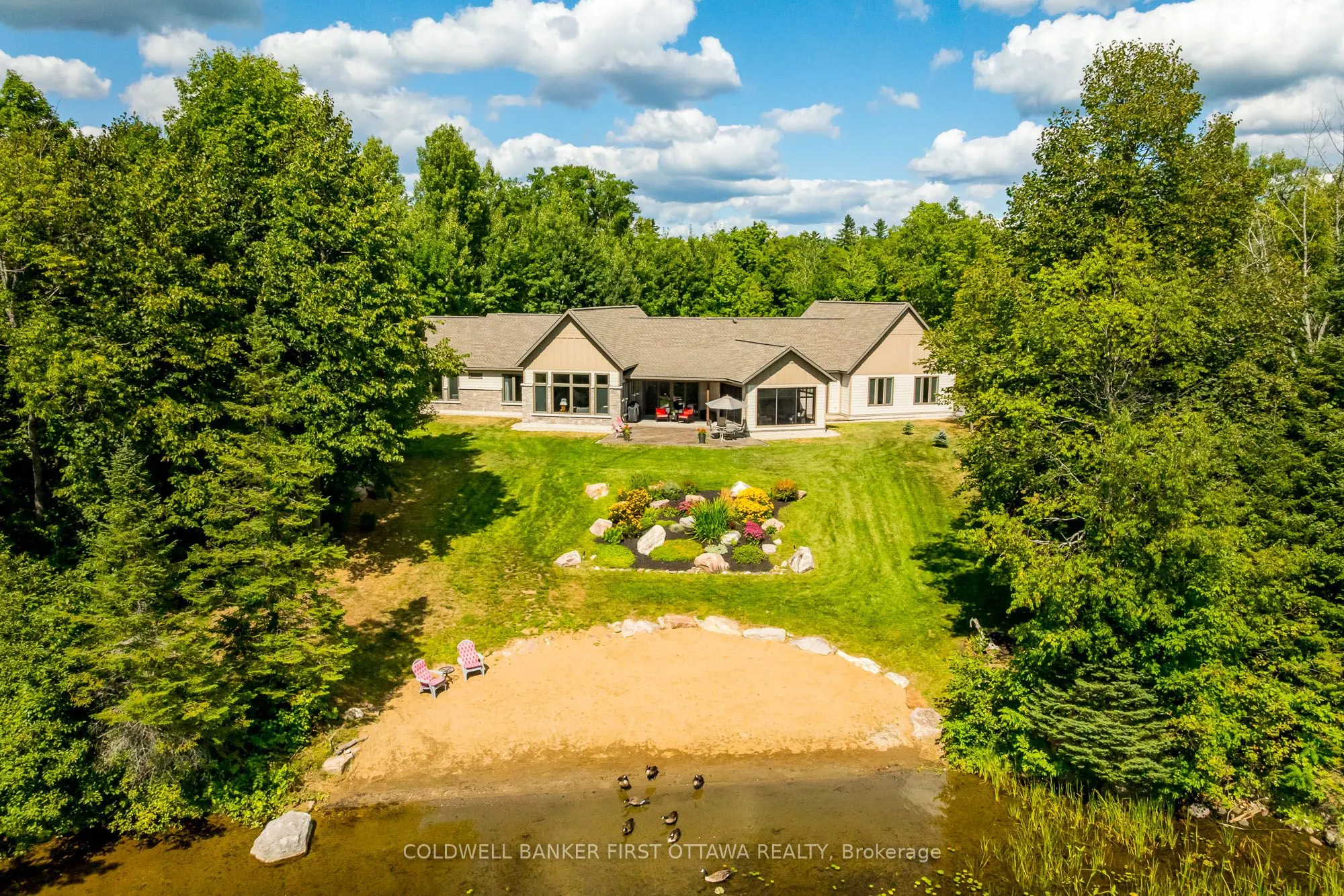 36 CUB SCOUT Crescent