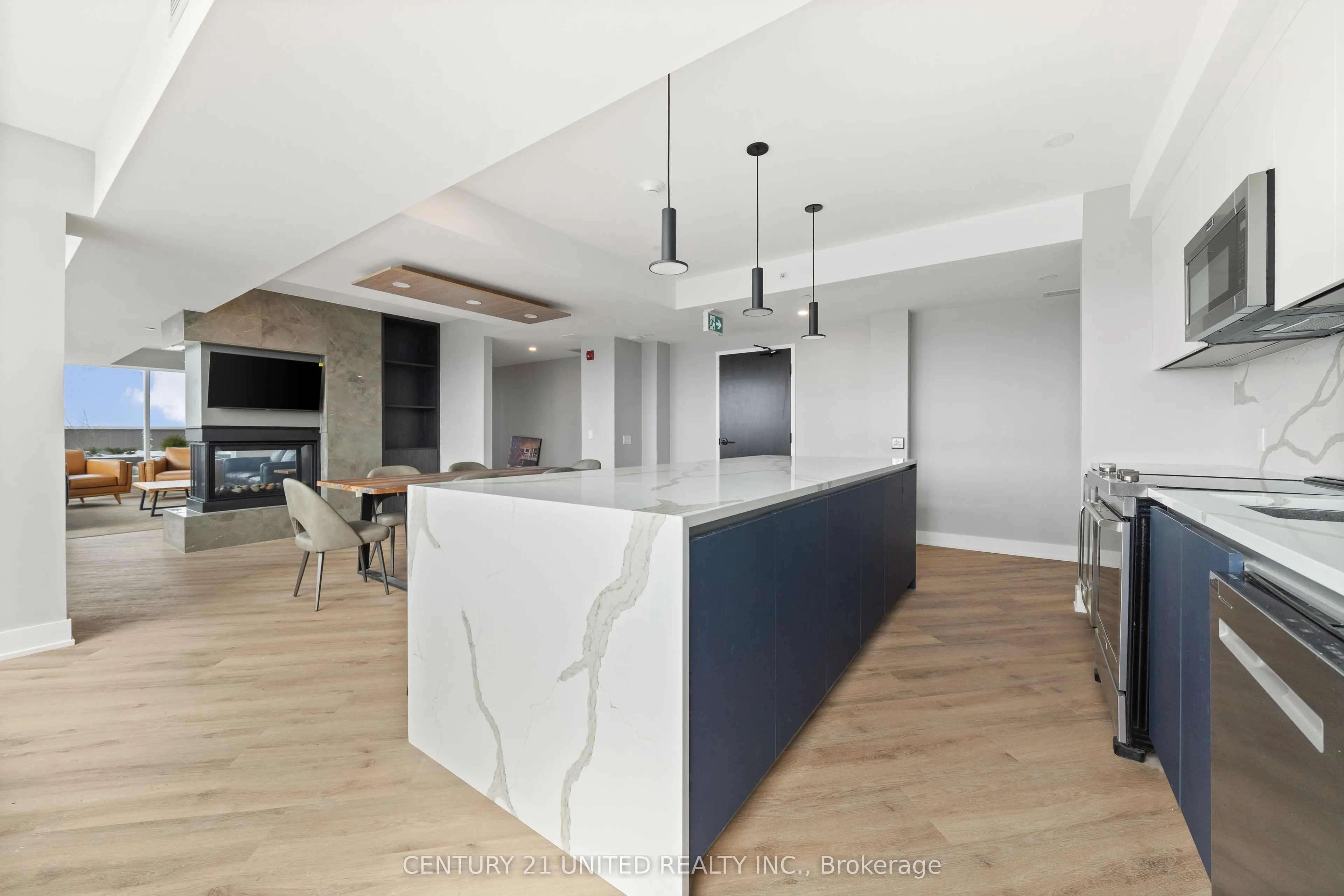 195 Hunter Street E, #605
