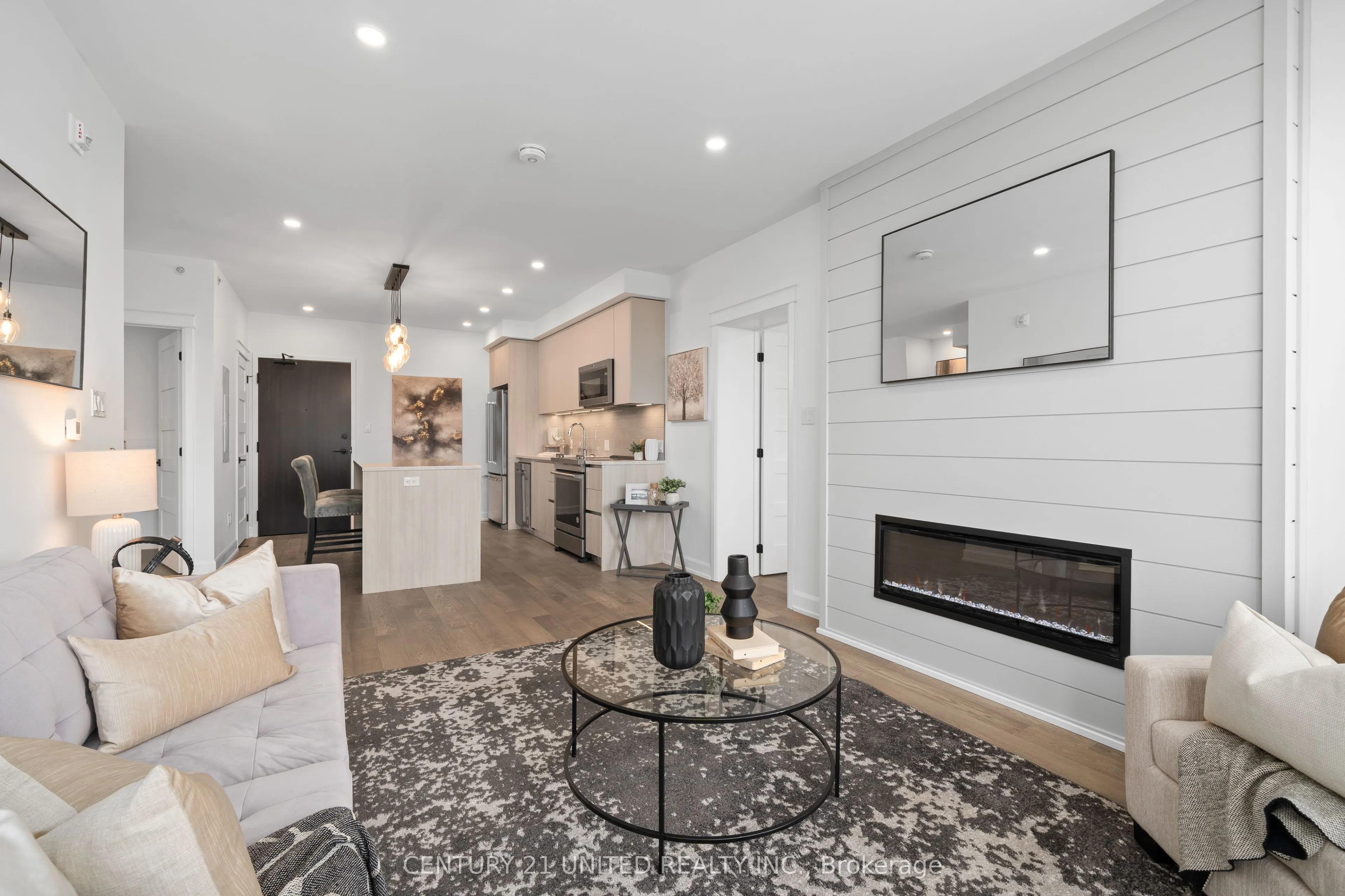195 Hunter Street E, #605