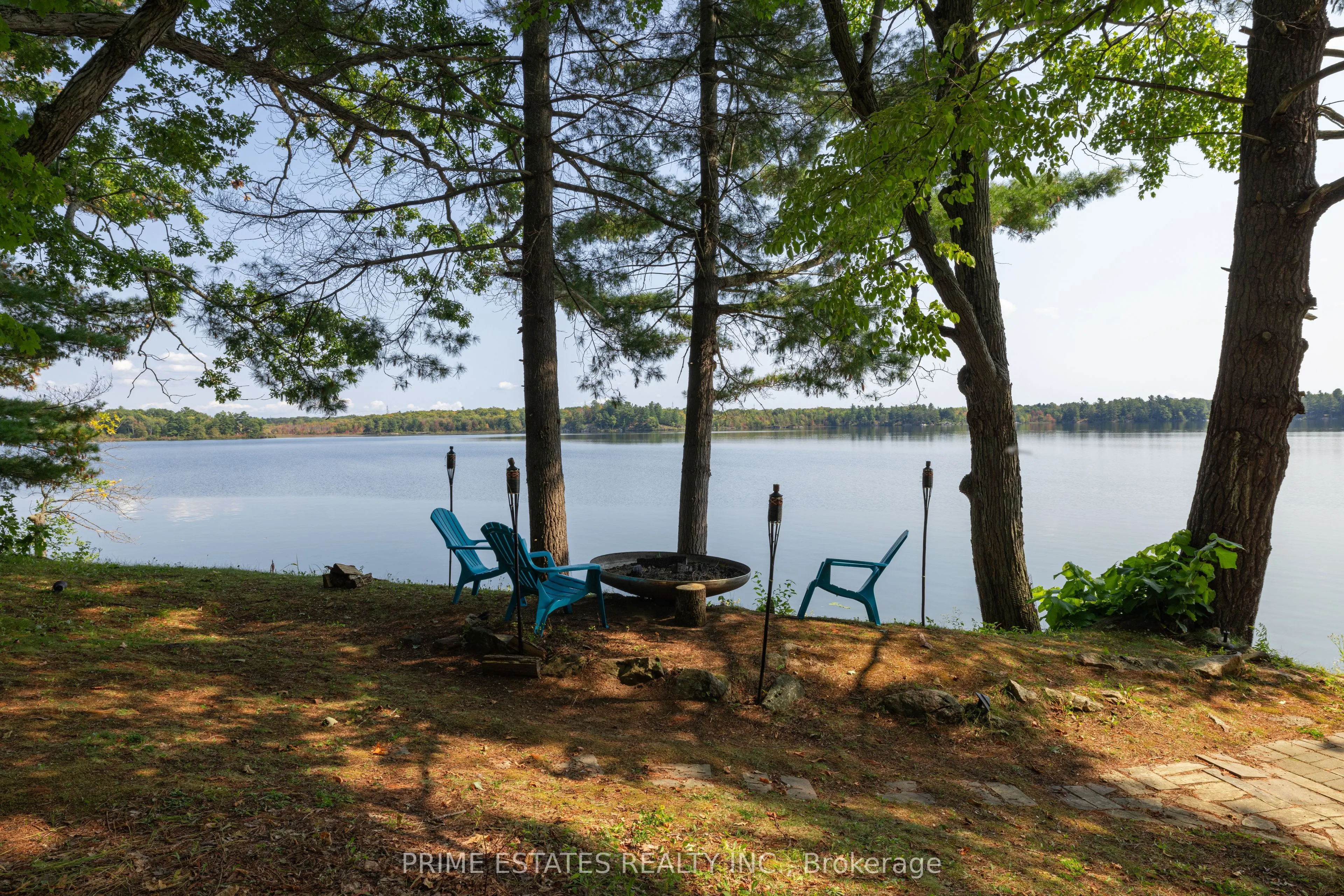 1070 WEST SHORE Lane