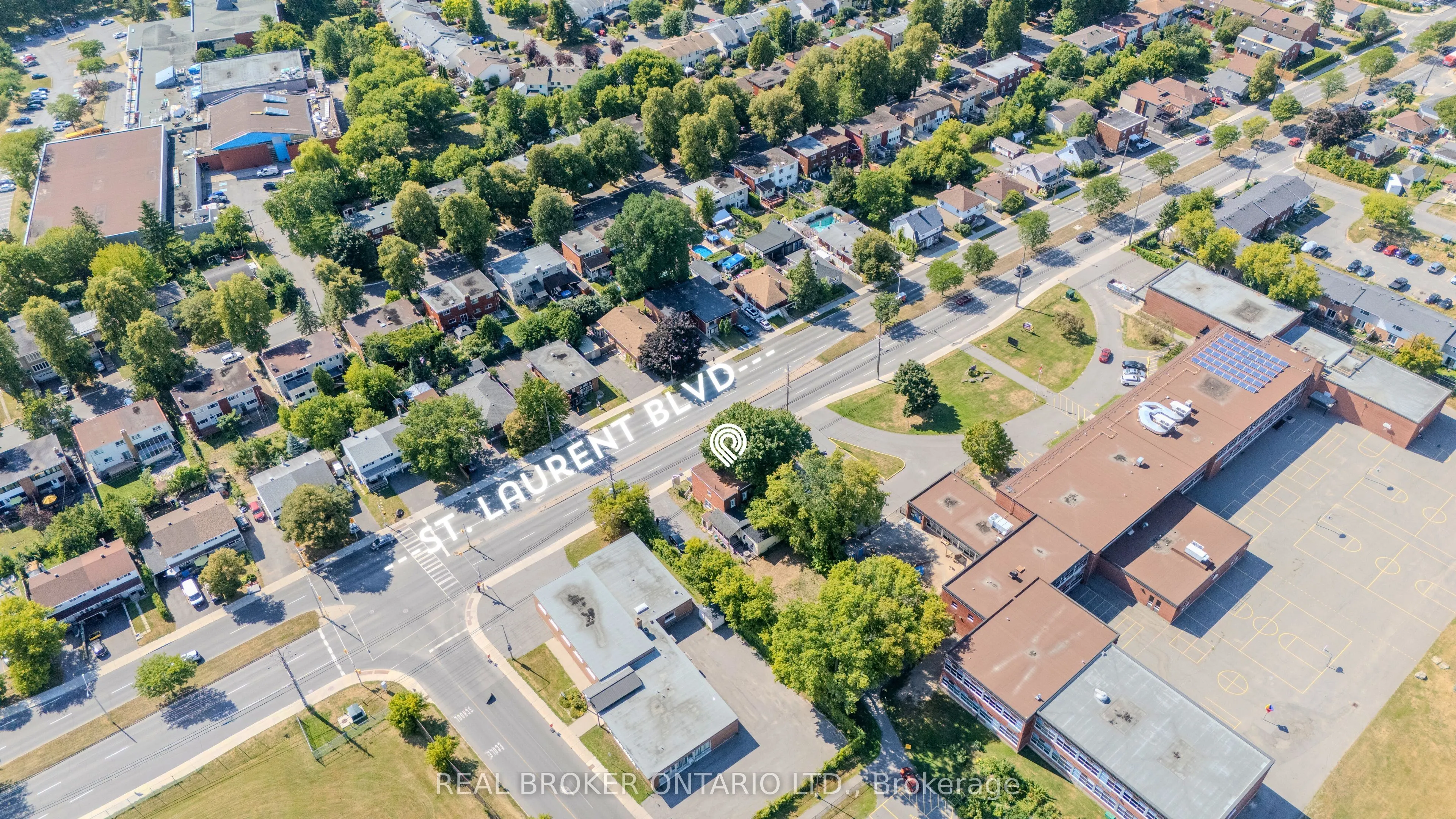713 St Laurent Boulevard