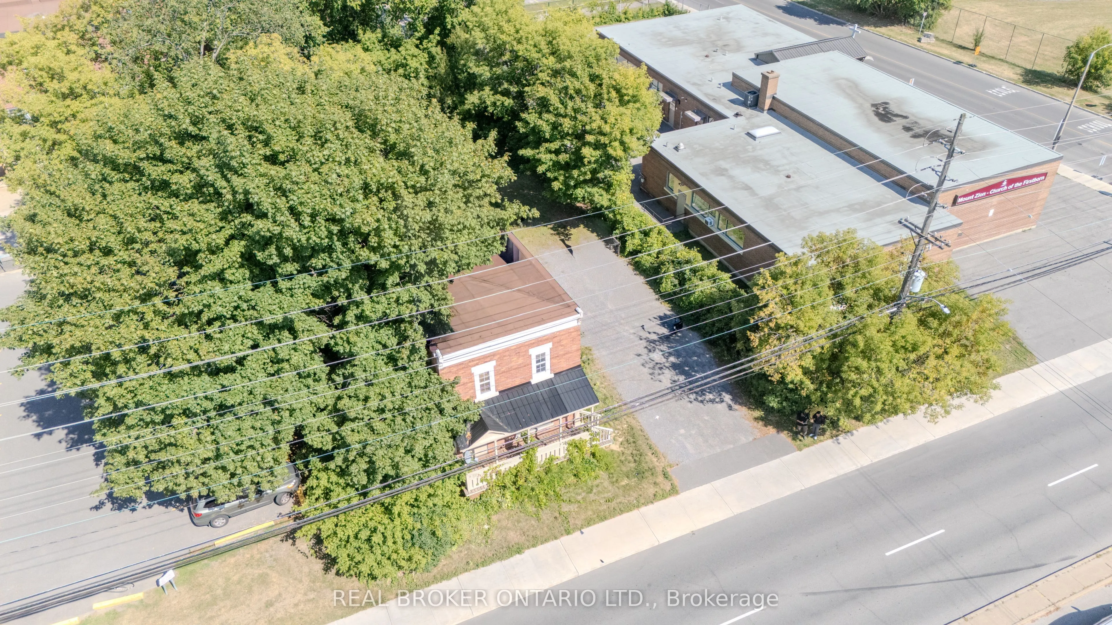 713 St Laurent Boulevard