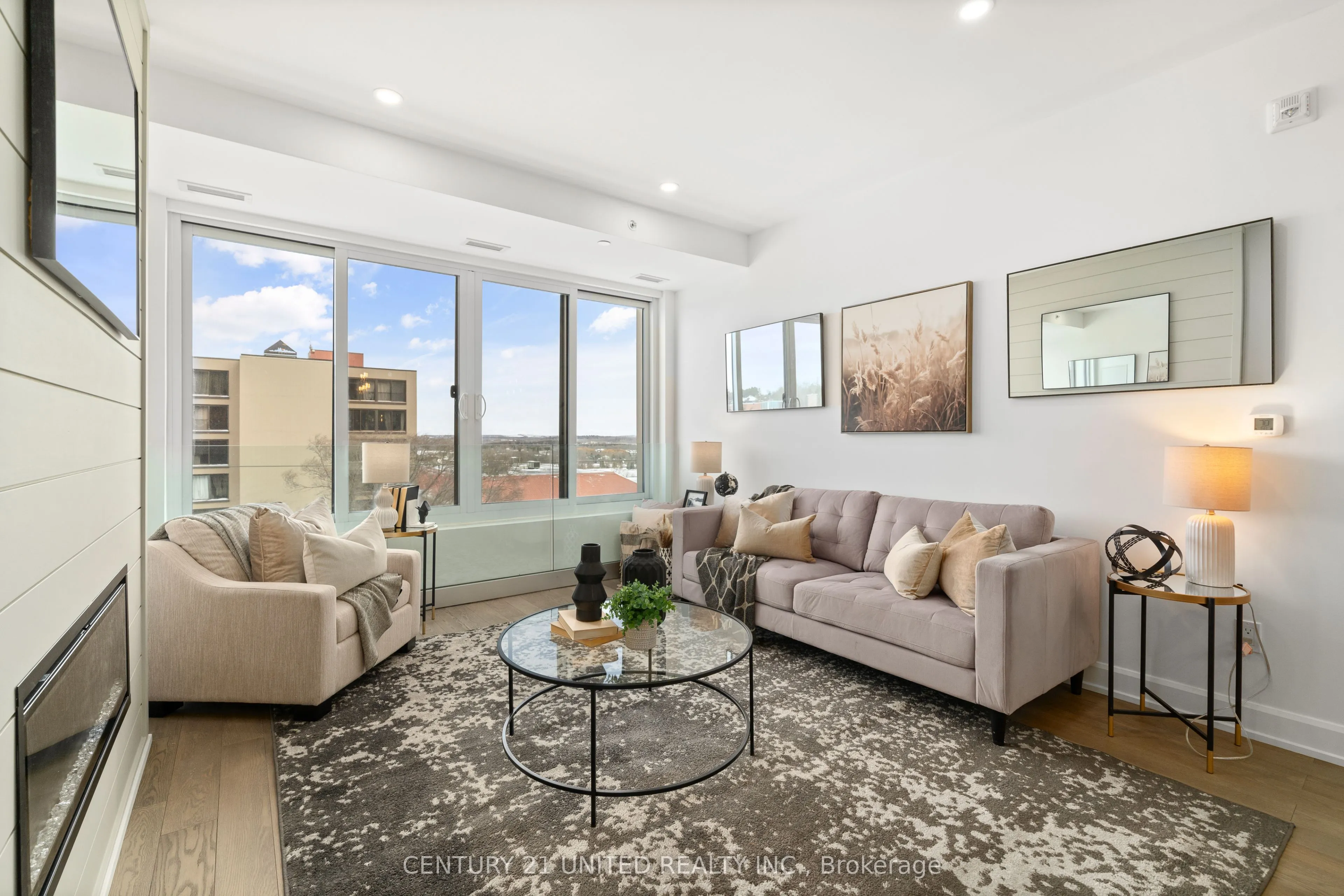 195 Hunter Street E, #605