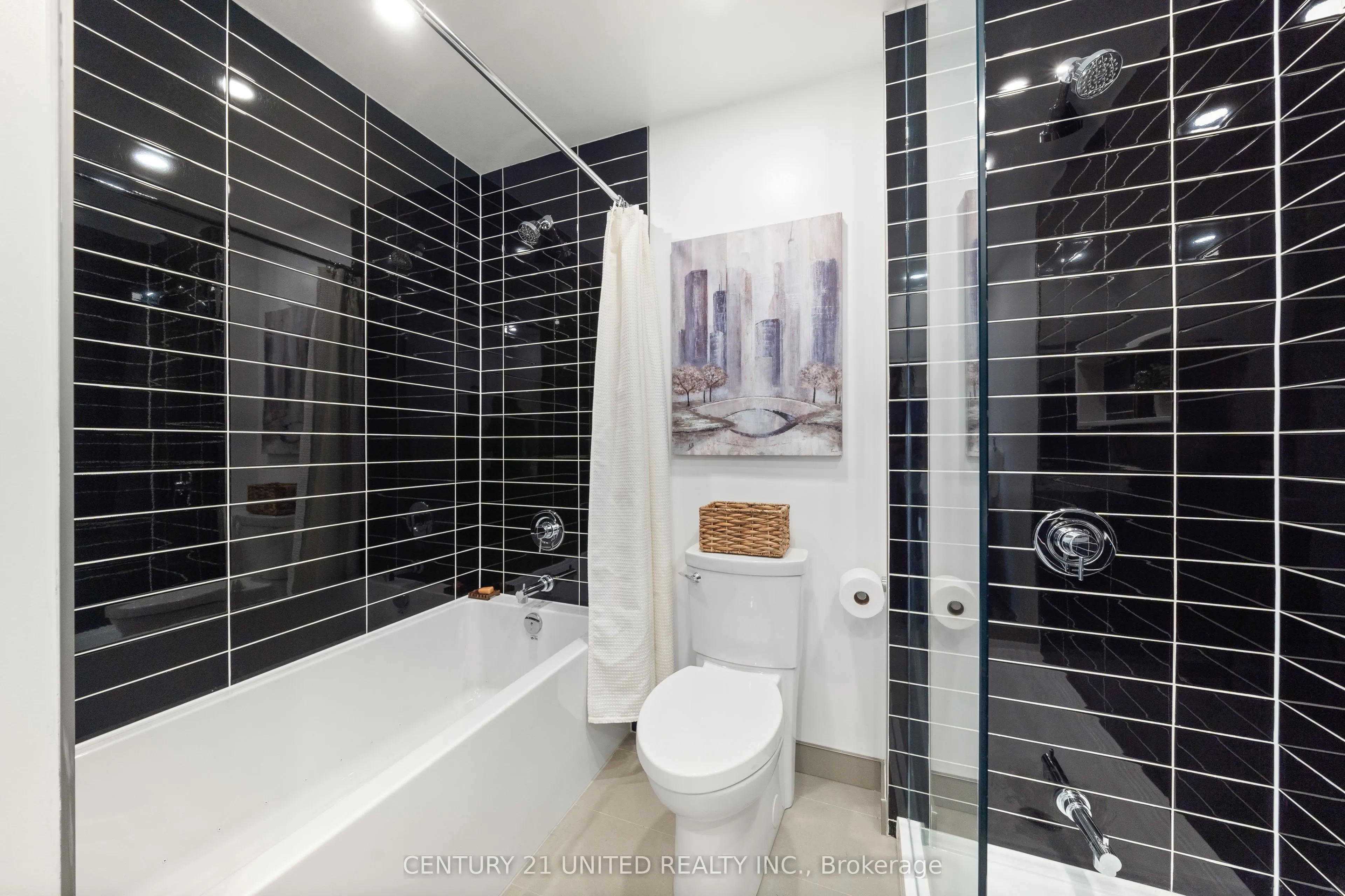 195 Hunter Street E, #605