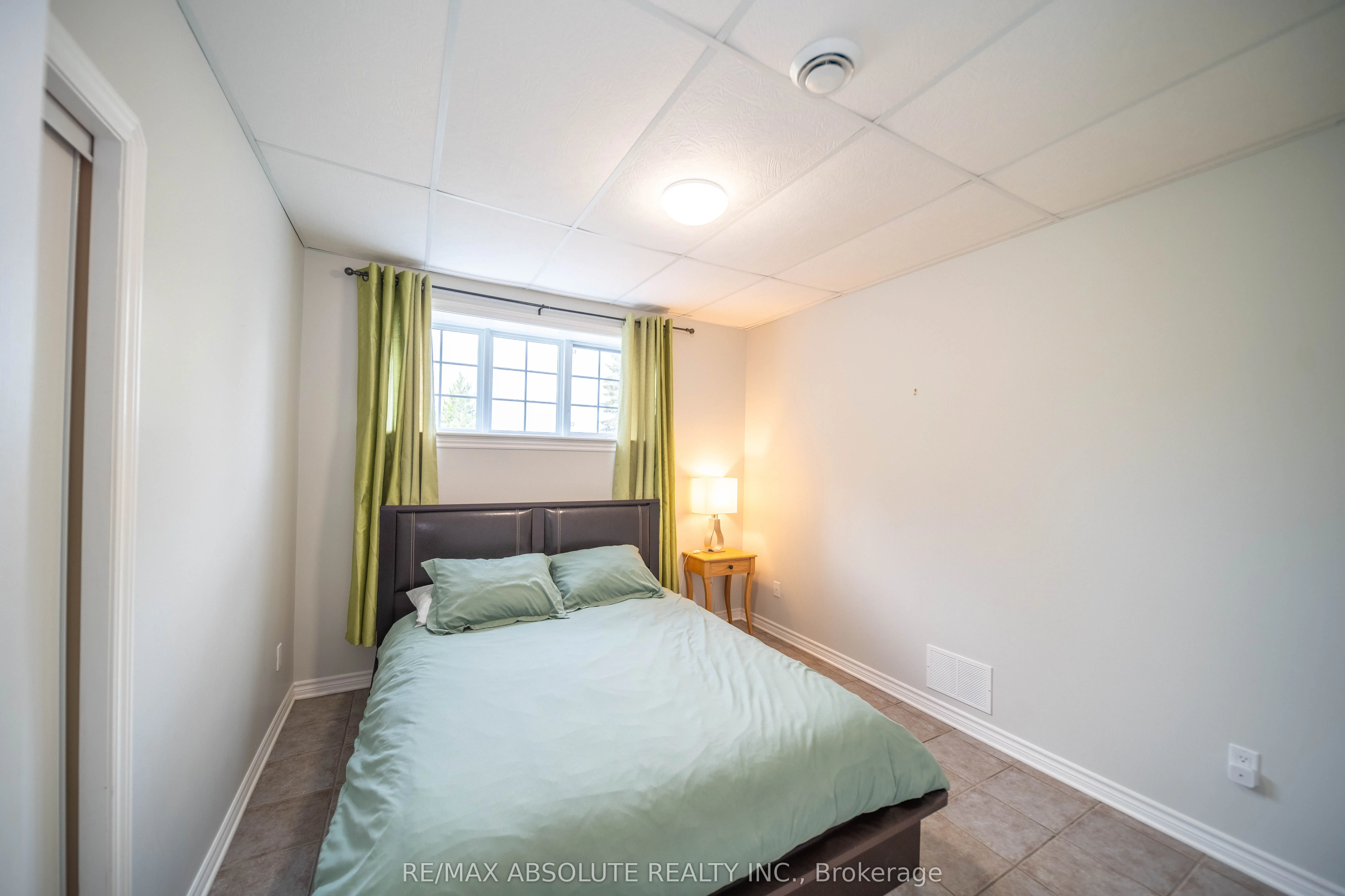 735 St Thomas Road