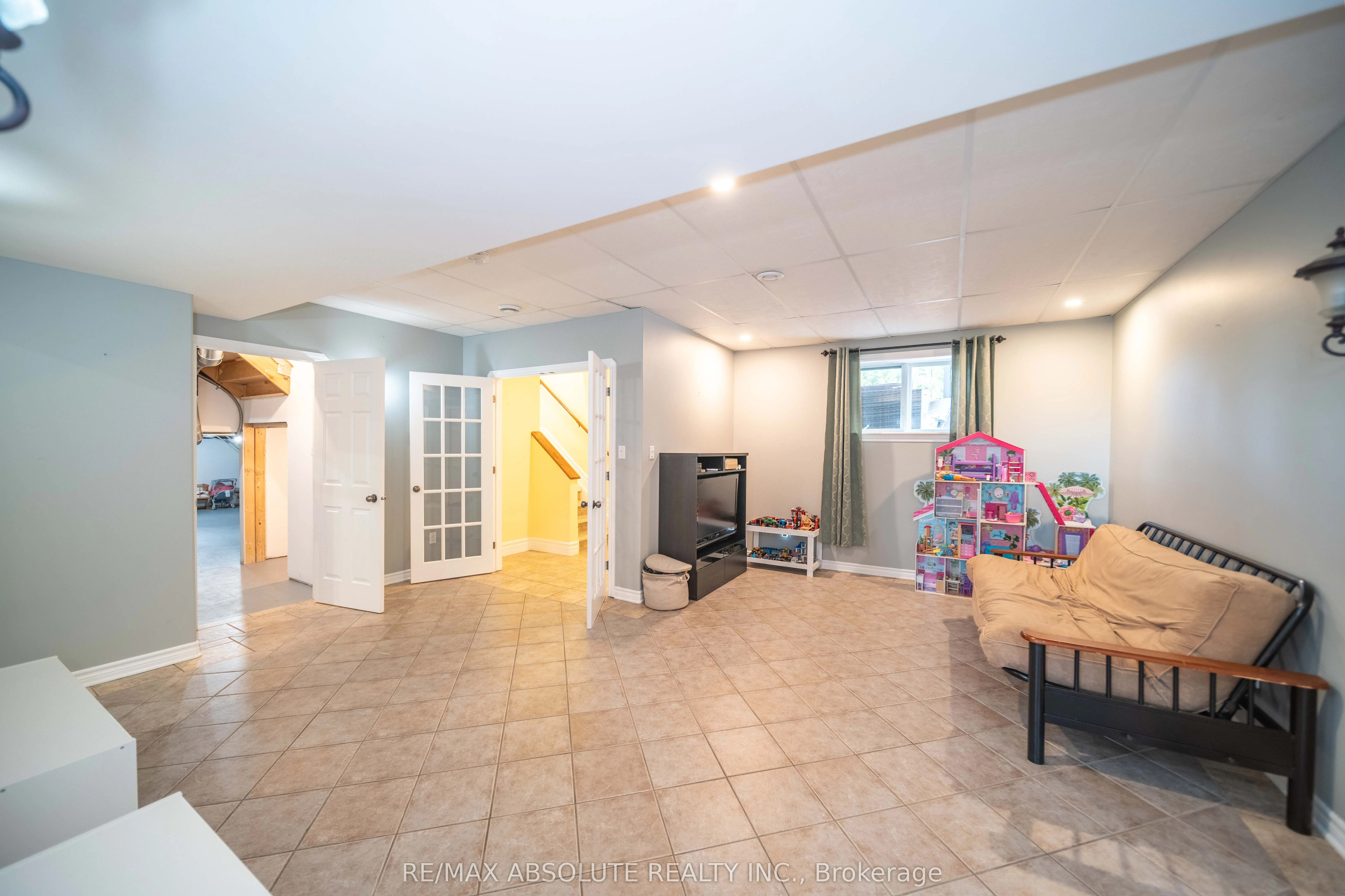 735 St Thomas Road