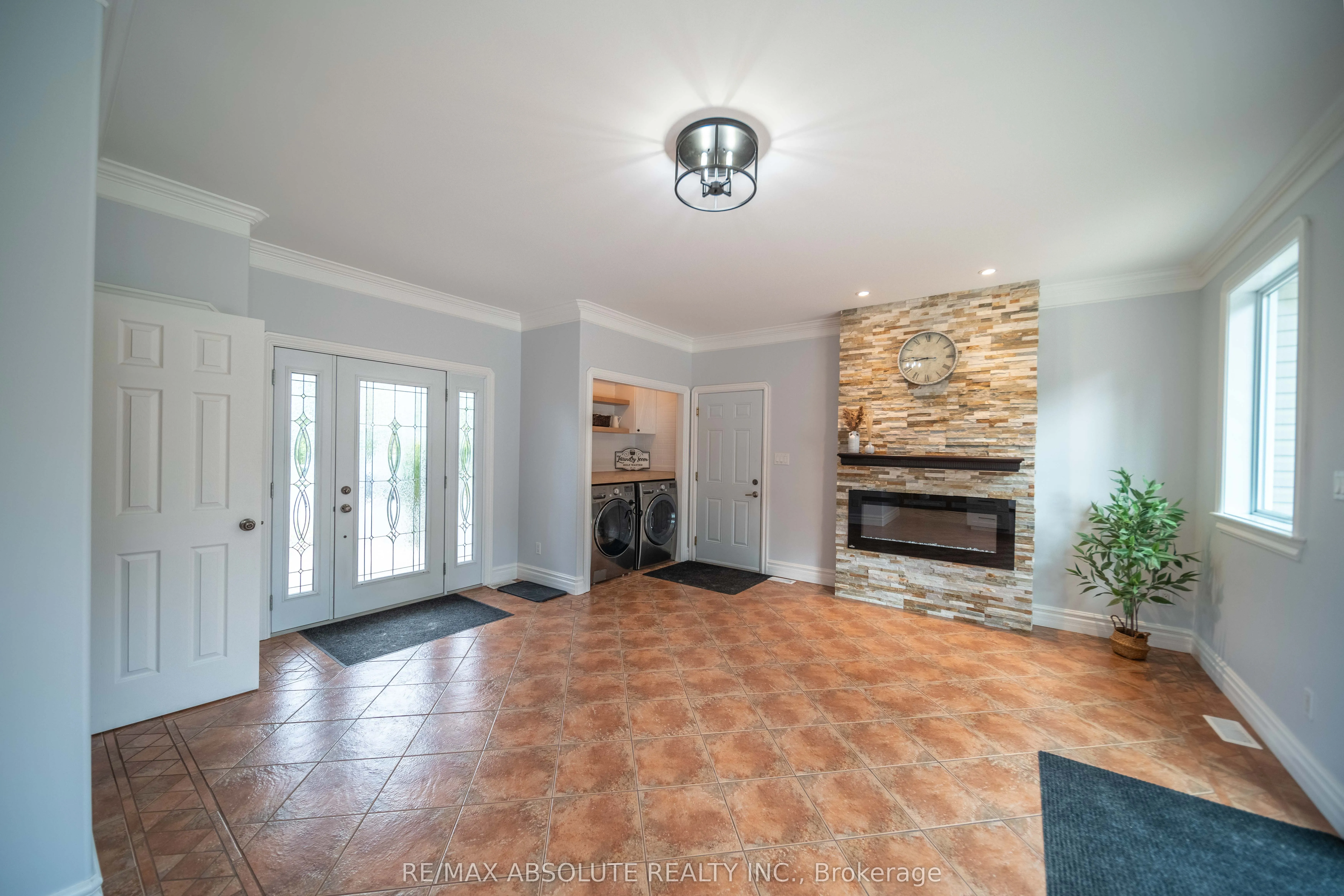 735 St Thomas Road