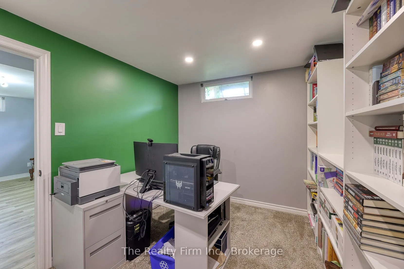 206 Charles Street E