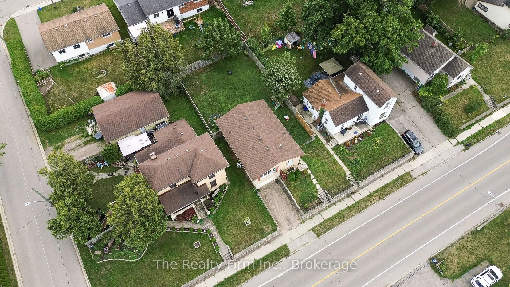 206 Charles Street E